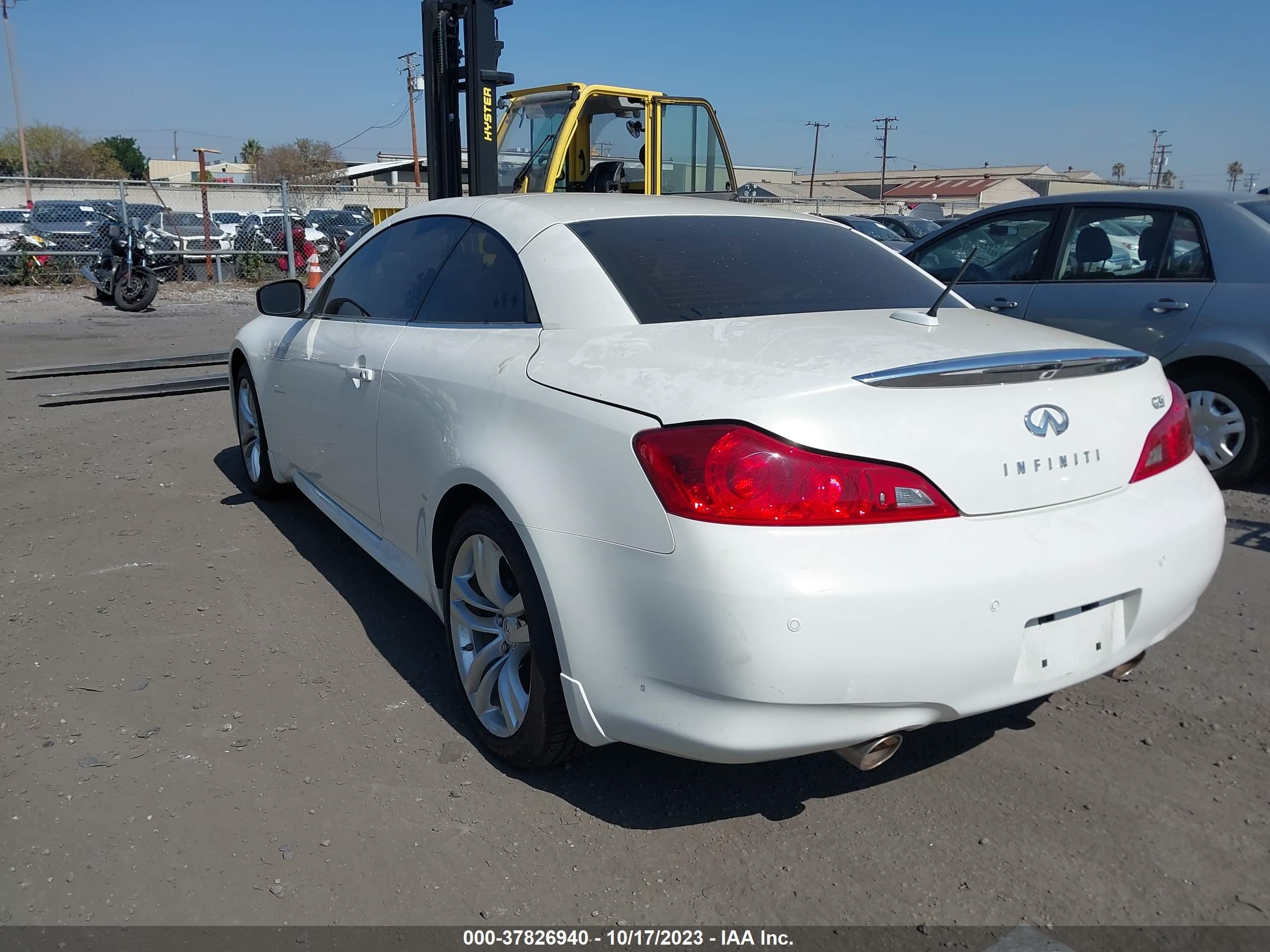 Photo 2 VIN: JN1CV6FE1AM352277 - INFINITI G 