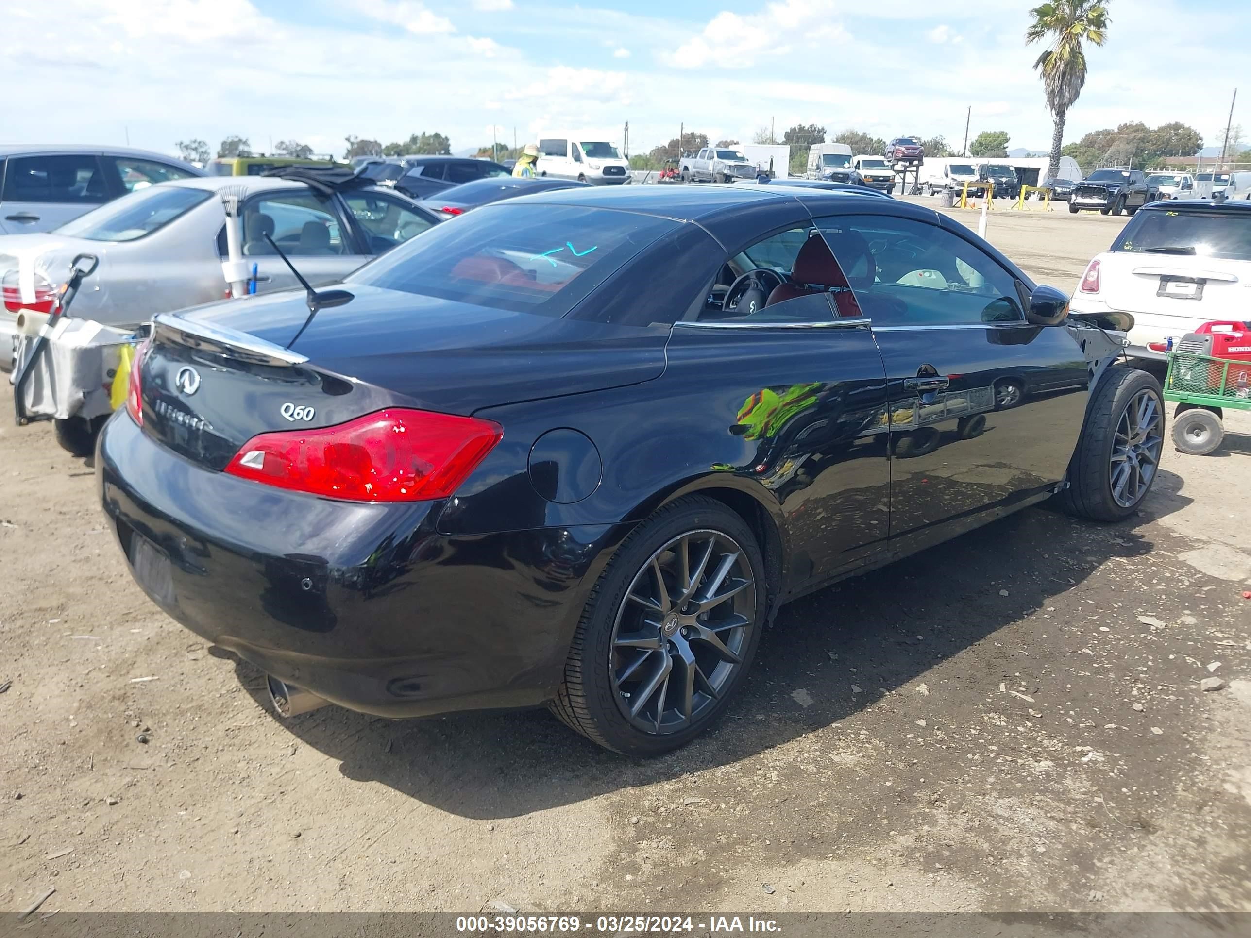 Photo 3 VIN: JN1CV6FE1EM900784 - INFINITI NULL 