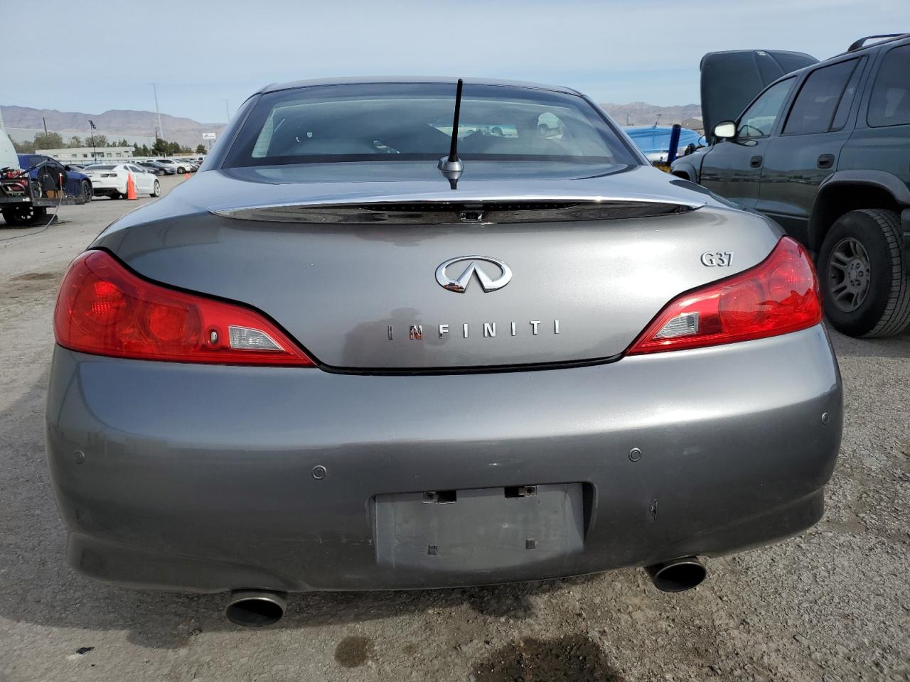 Photo 5 VIN: JN1CV6FE2BM952730 - INFINITI G 