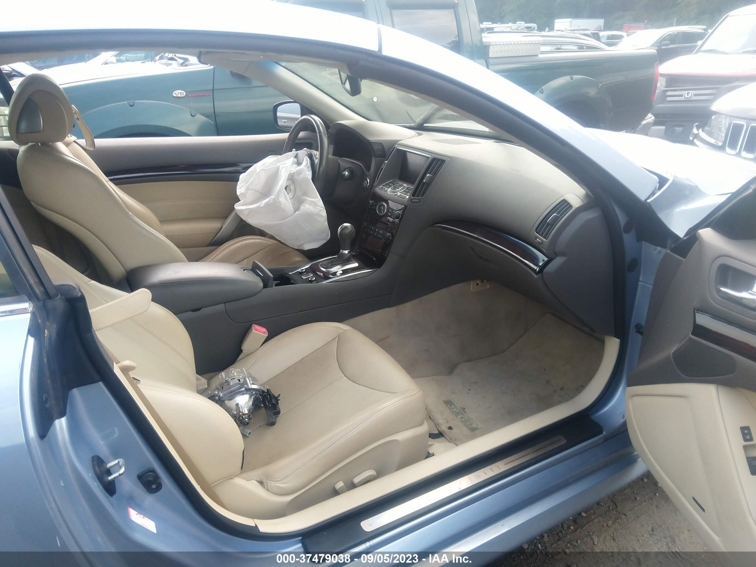 Photo 4 VIN: JN1CV6FE3DM771591 - INFINITI G 