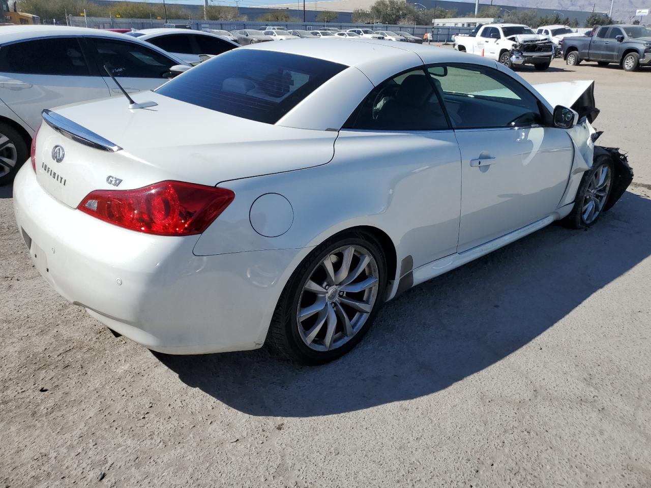 Photo 2 VIN: JN1CV6FE5DM770815 - INFINITI G 