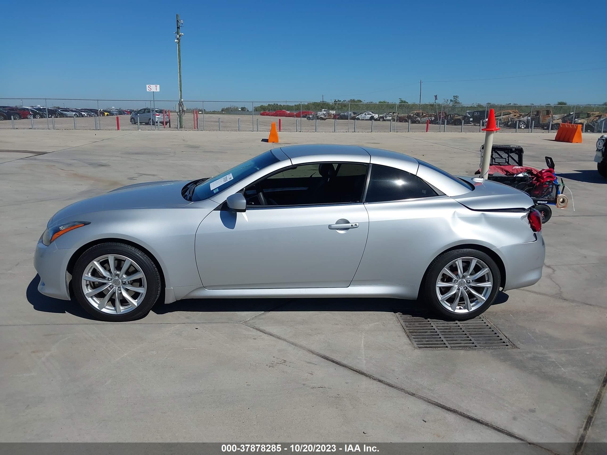 Photo 13 VIN: JN1CV6FE5DM770944 - INFINITI G 