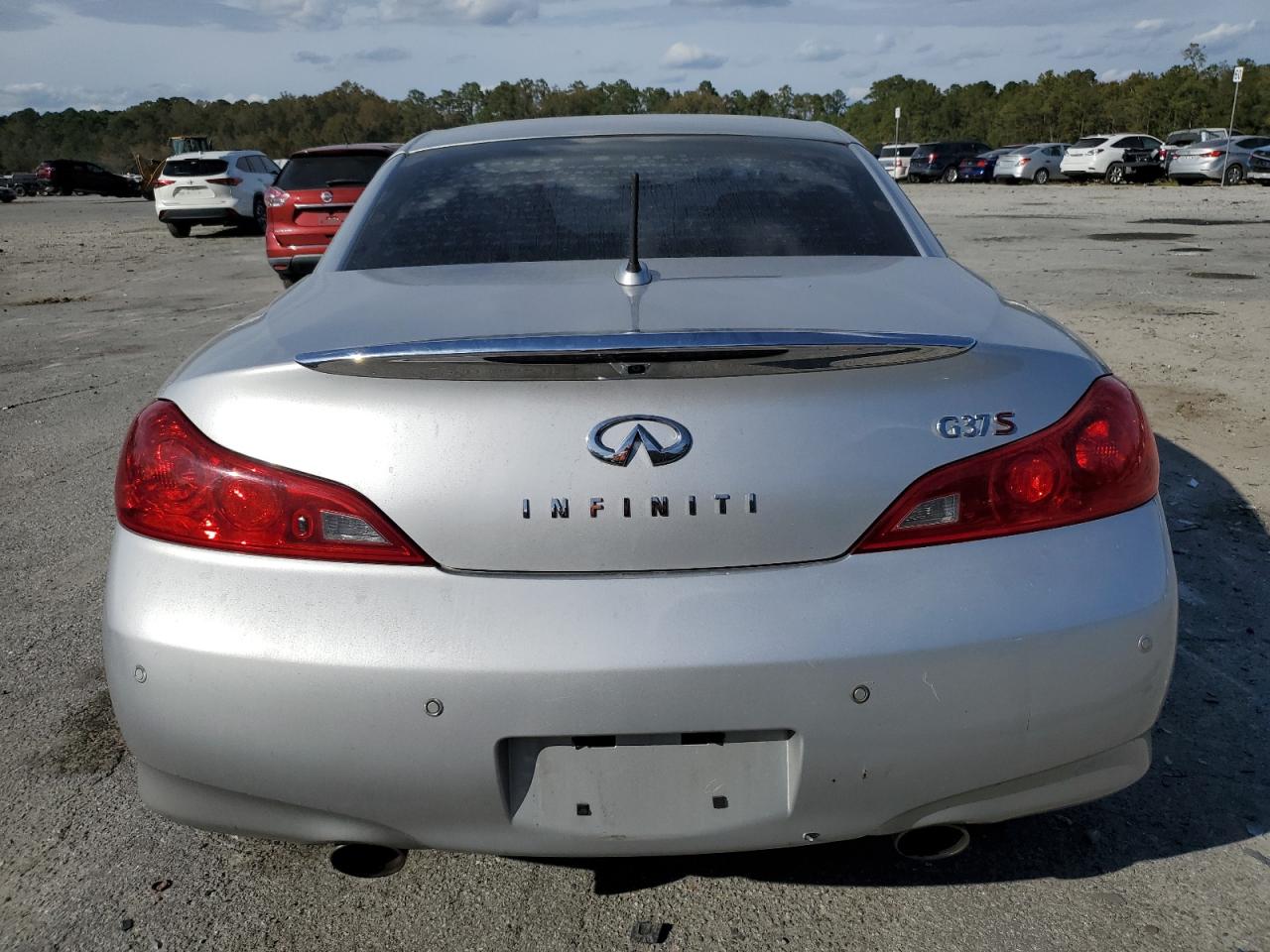 Photo 5 VIN: JN1CV6FE6CM200840 - INFINITI G 