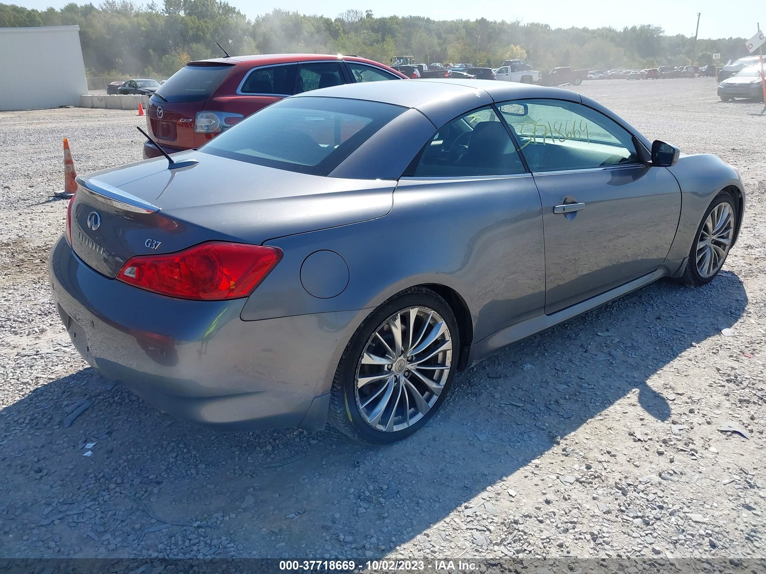 Photo 3 VIN: JN1CV6FE6DM771326 - INFINITI G 