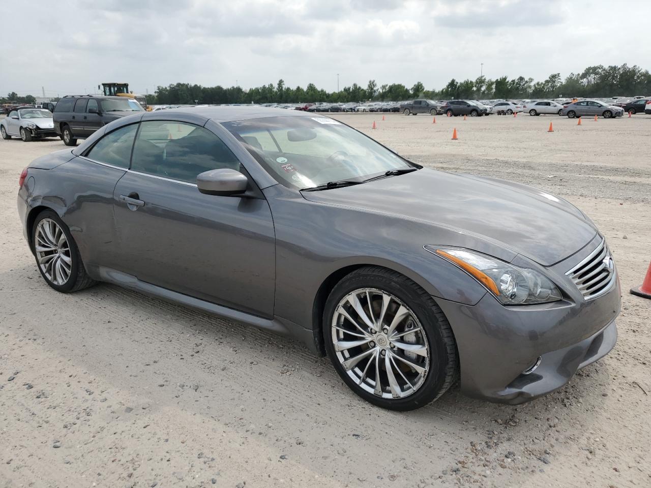 Photo 3 VIN: JN1CV6FE6EM900568 - INFINITI Q60 