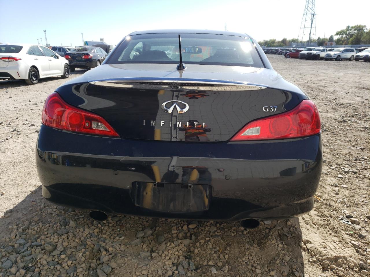 Photo 5 VIN: JN1CV6FE8BM954398 - INFINITI G 