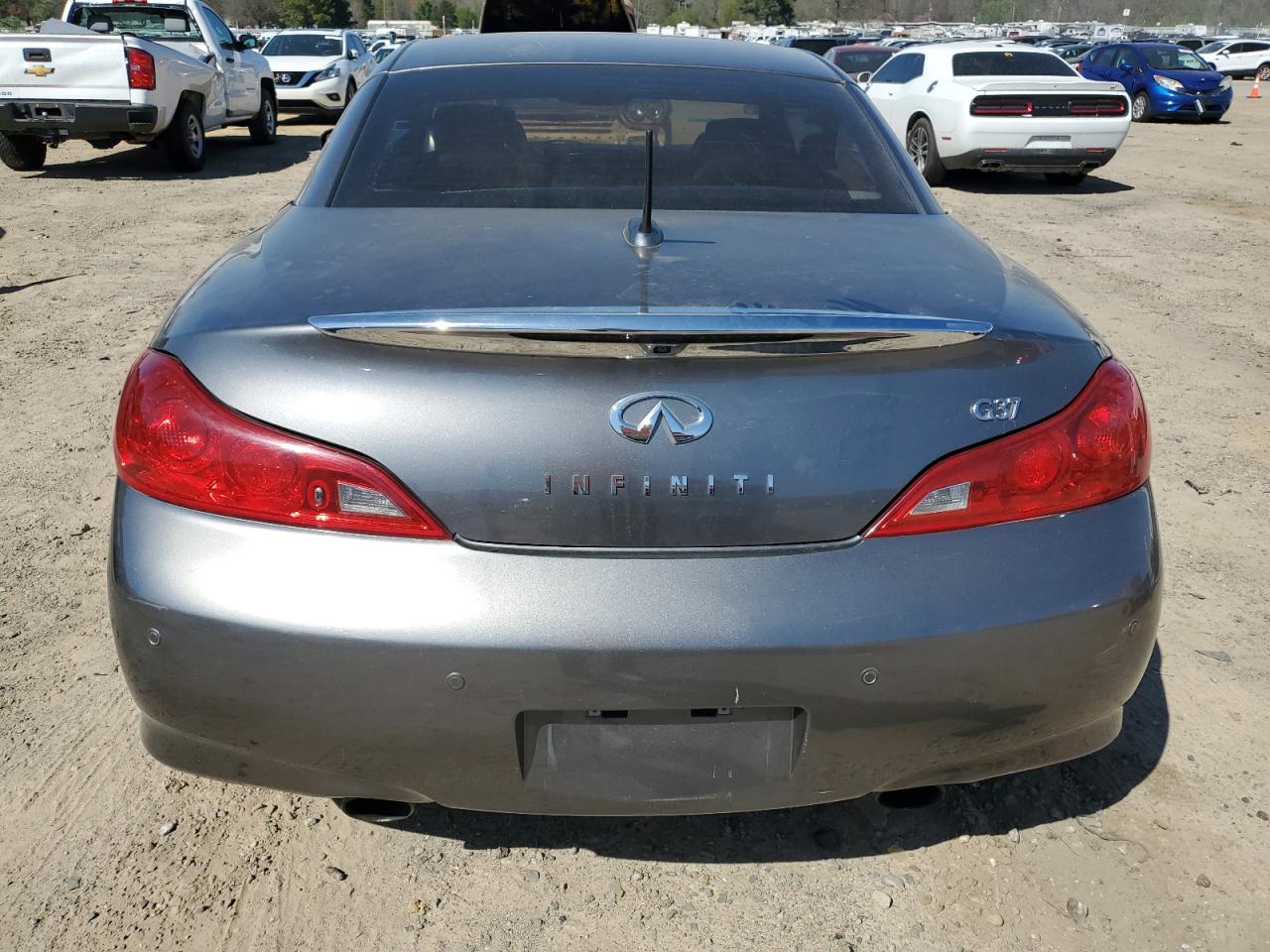 Photo 5 VIN: JN1CV6FEXAM353086 - INFINITI G 