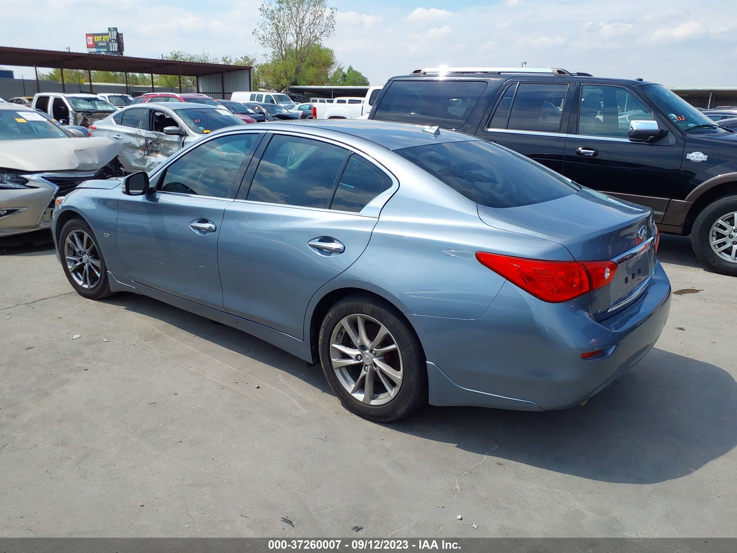 Photo 2 VIN: JN1CV7AP3HM640150 - INFINITI Q50 