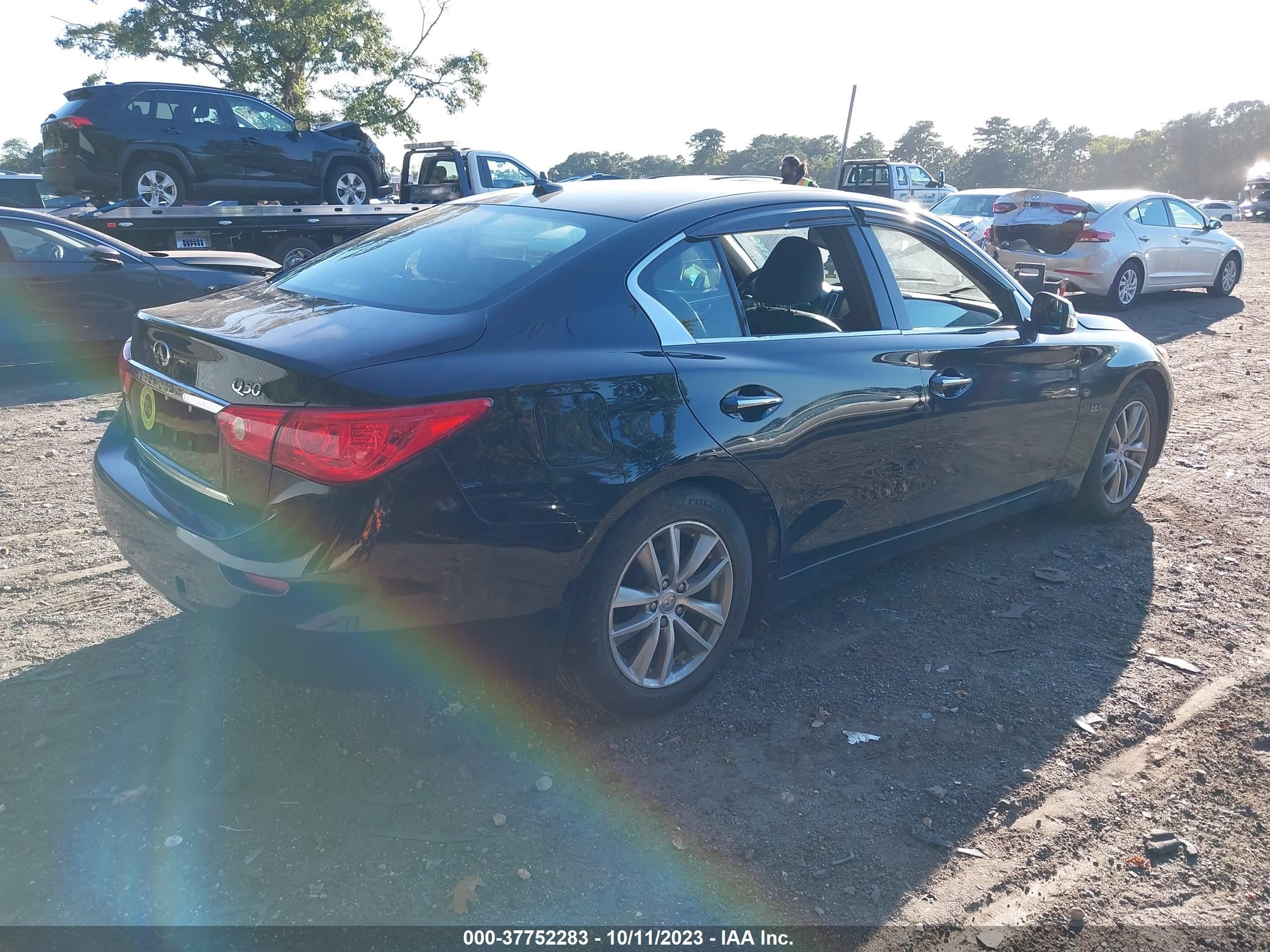 Photo 3 VIN: JN1CV7AP8HM640712 - INFINITI Q50 