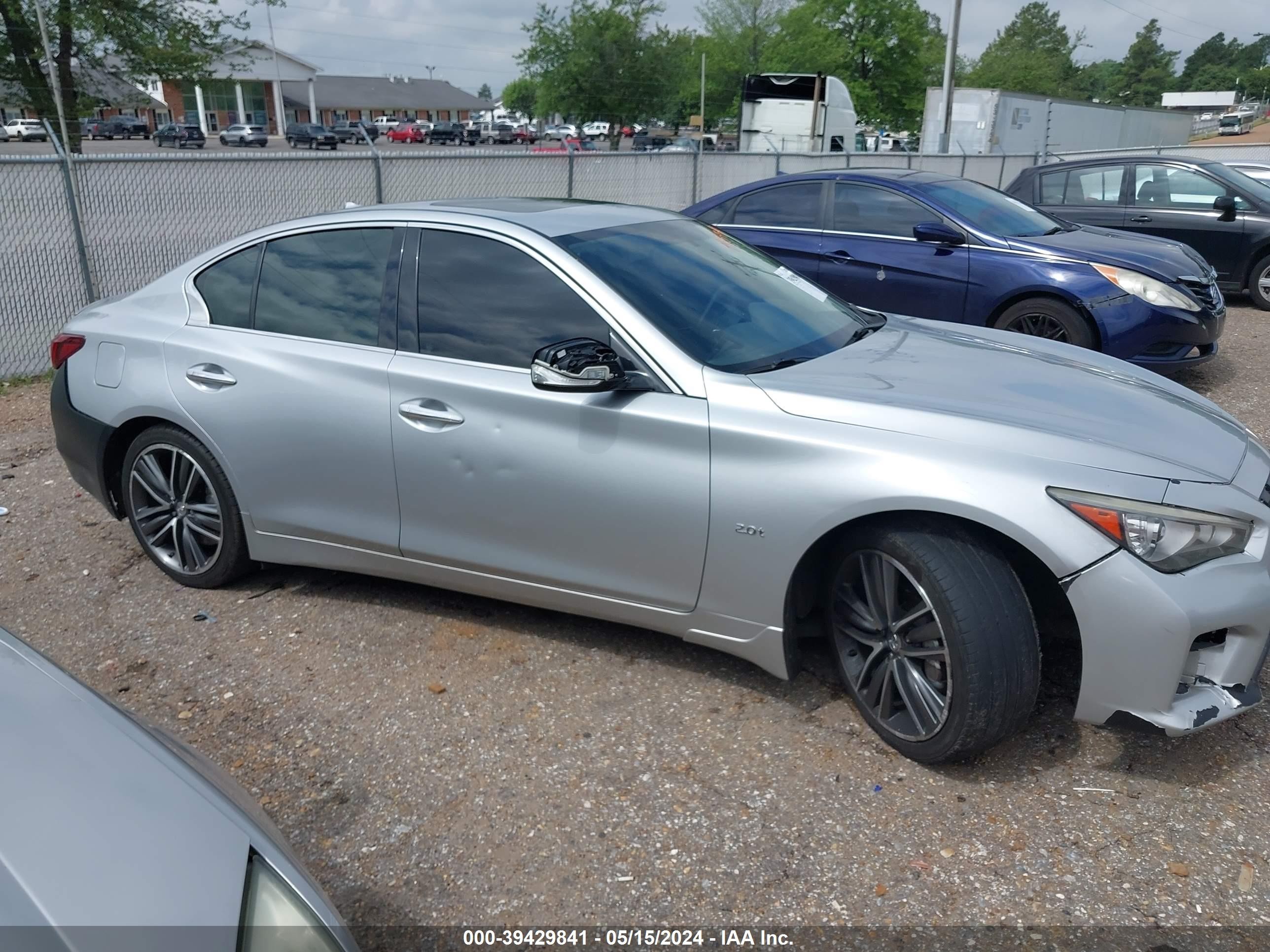 Photo 11 VIN: JN1CV7AR0HM680221 - INFINITI Q50 