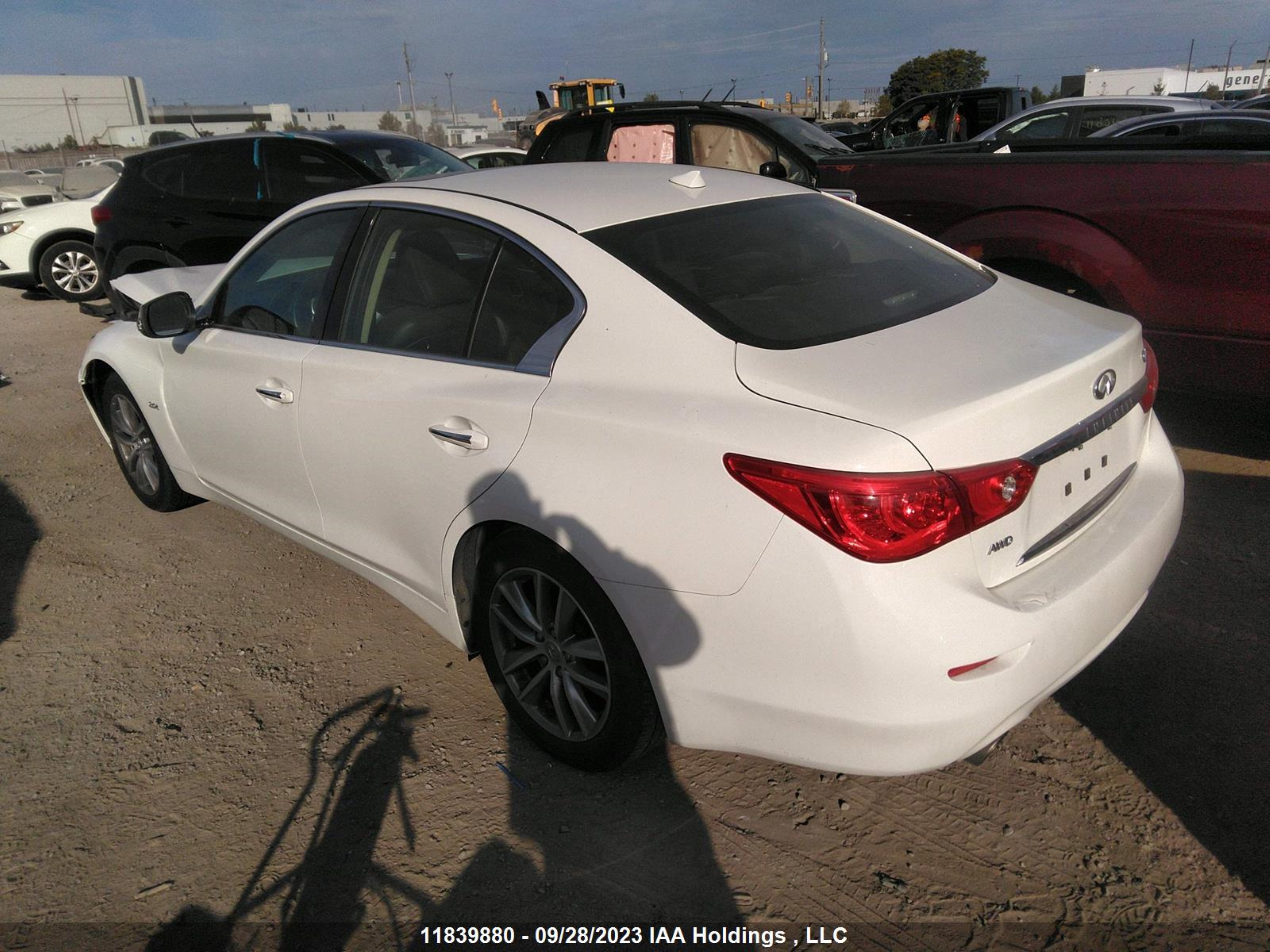 Photo 2 VIN: JN1CV7AR1HM681586 - INFINITI Q50 