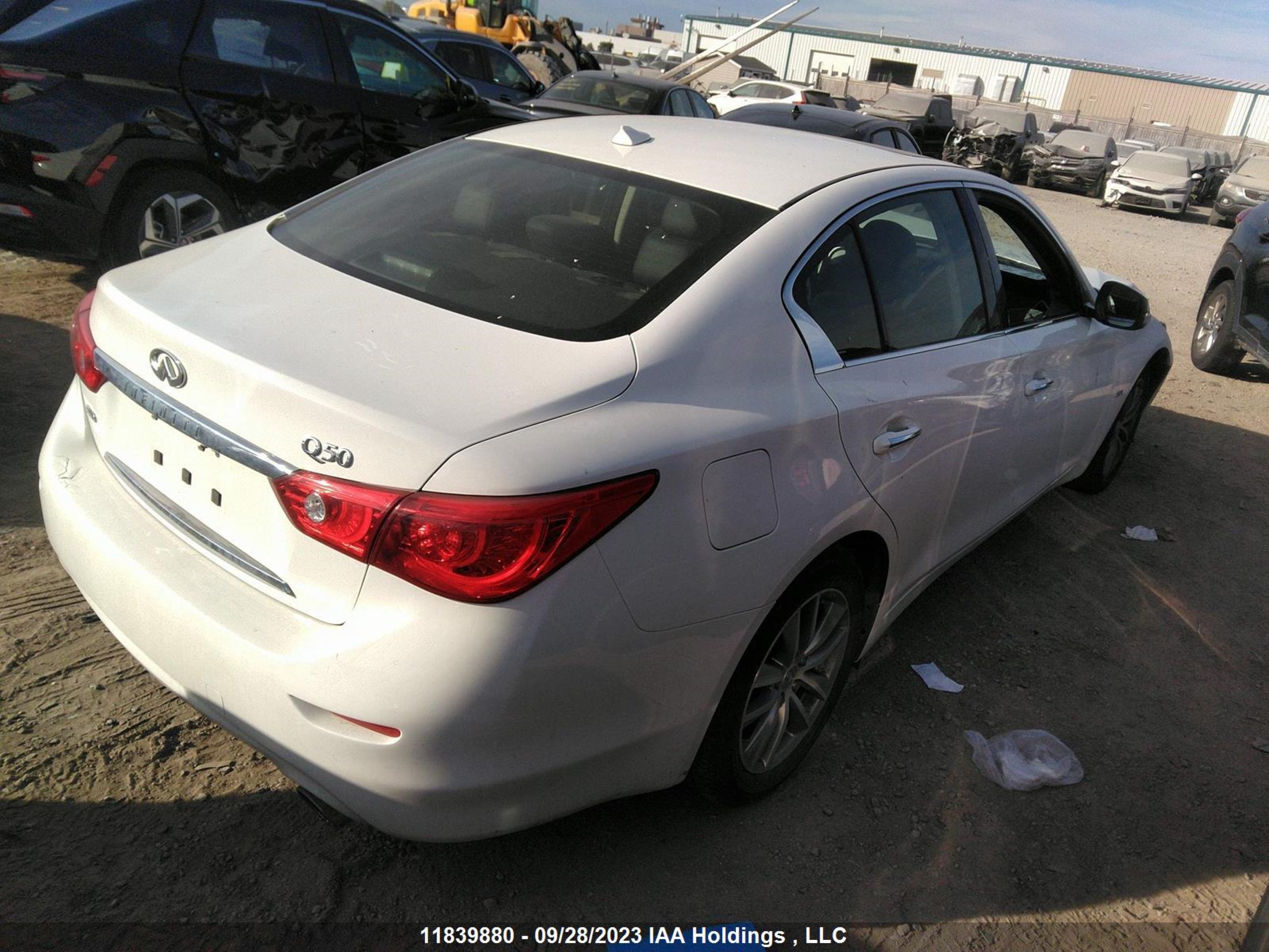 Photo 3 VIN: JN1CV7AR1HM681586 - INFINITI Q50 