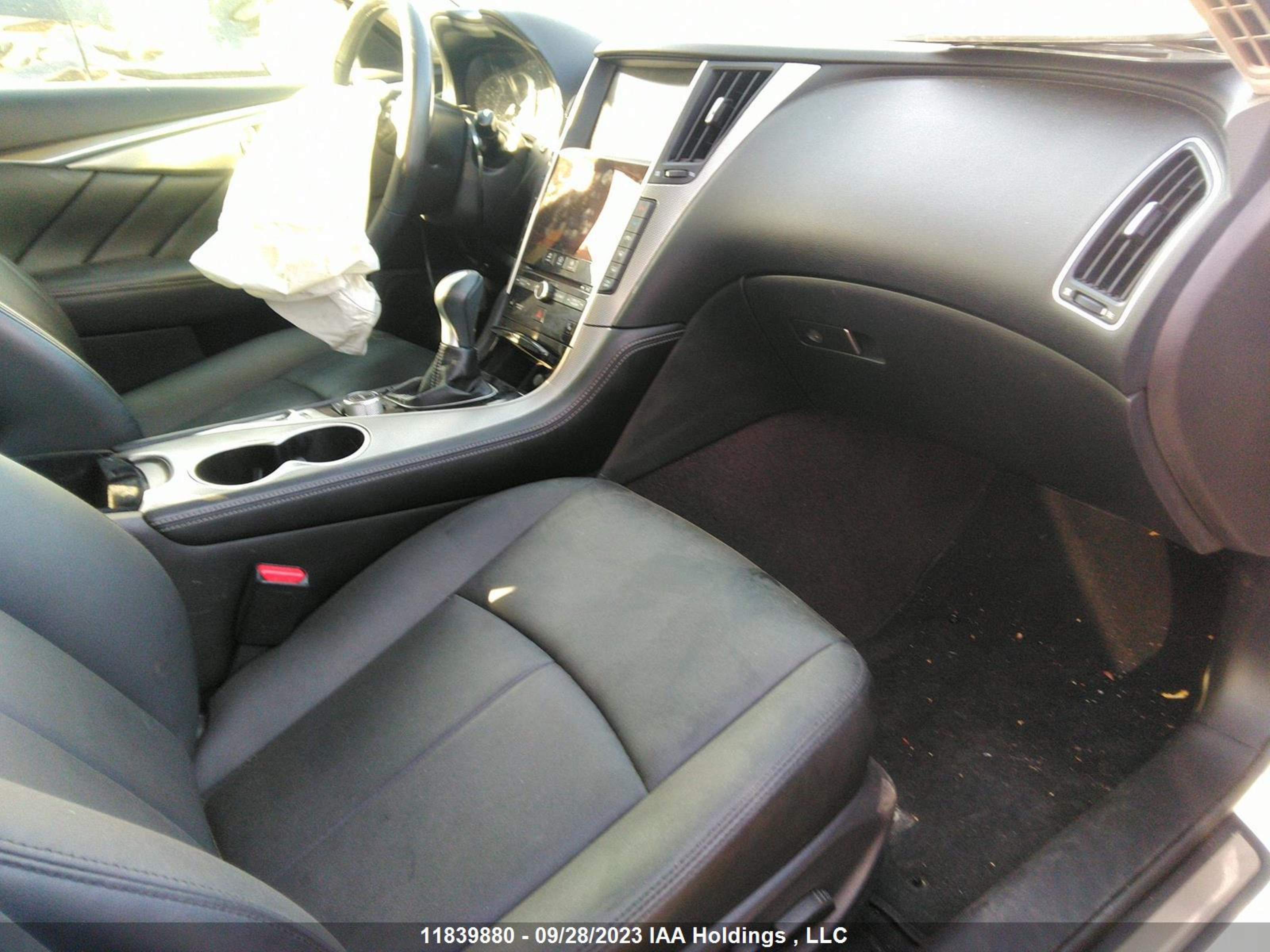 Photo 4 VIN: JN1CV7AR1HM681586 - INFINITI Q50 