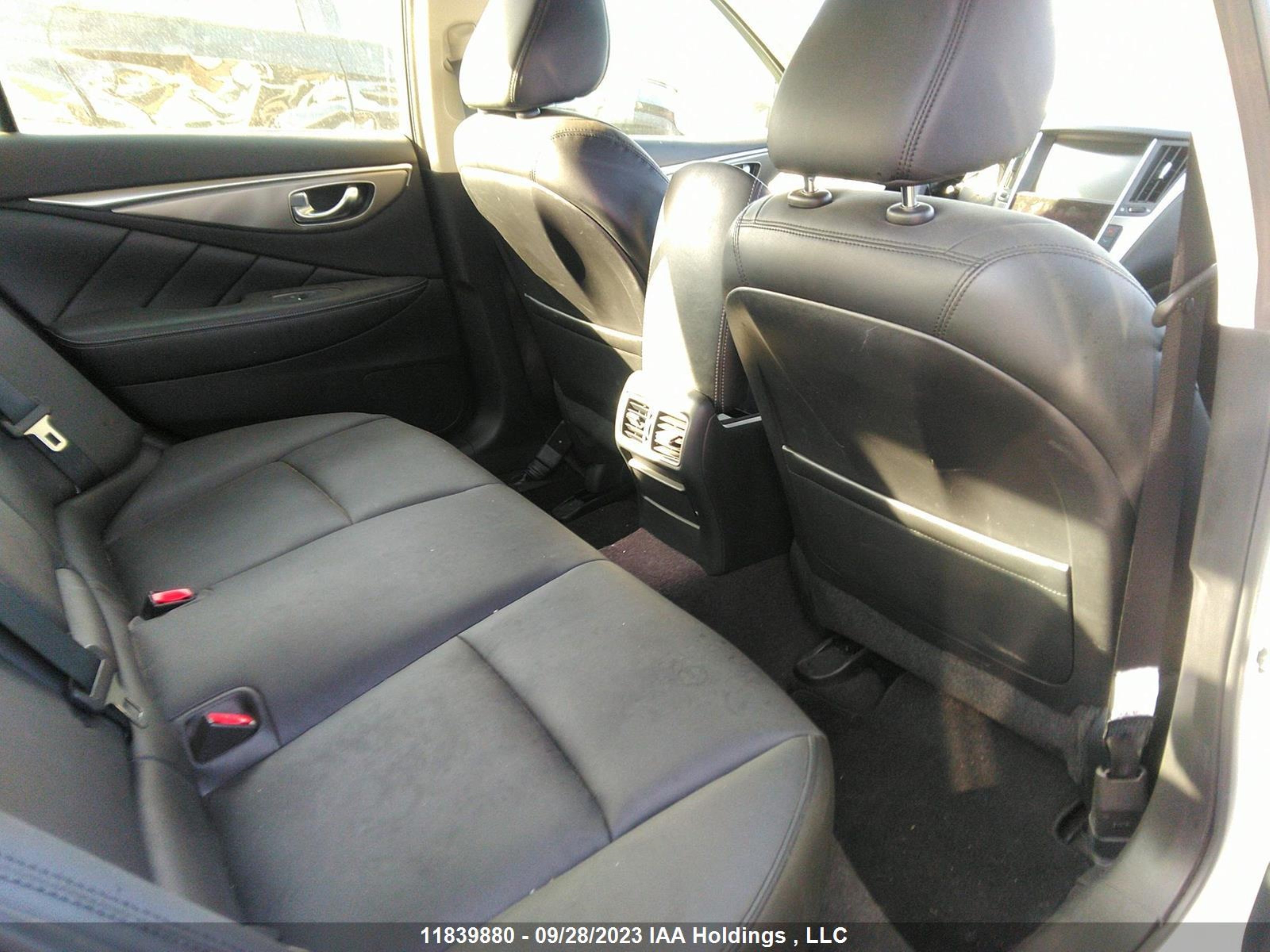 Photo 7 VIN: JN1CV7AR1HM681586 - INFINITI Q50 