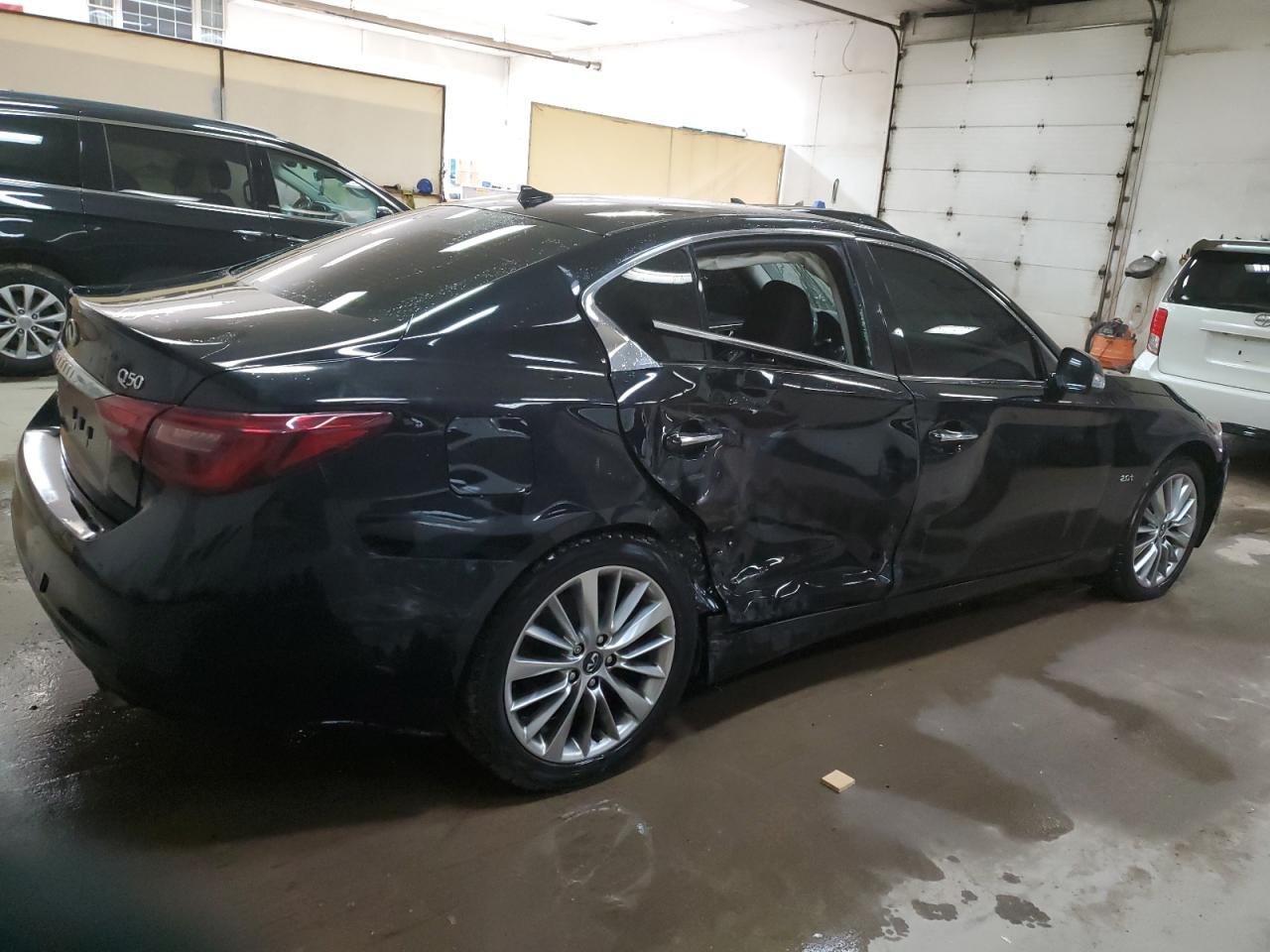 Photo 2 VIN: JN1CV7AR2JM280425 - INFINITI Q50 PURE 