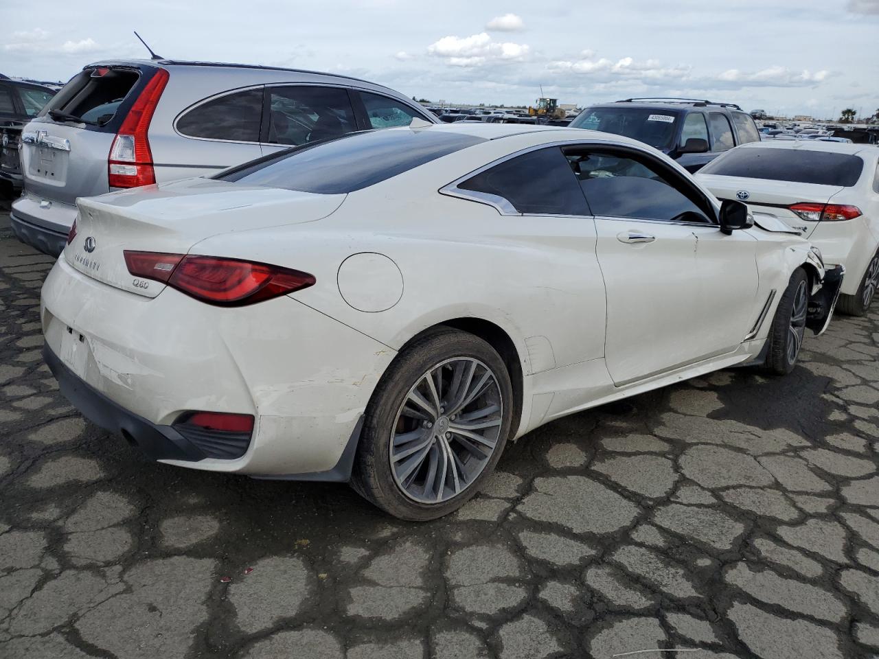 Photo 2 VIN: JN1CV7EK4HM111157 - INFINITI Q60 