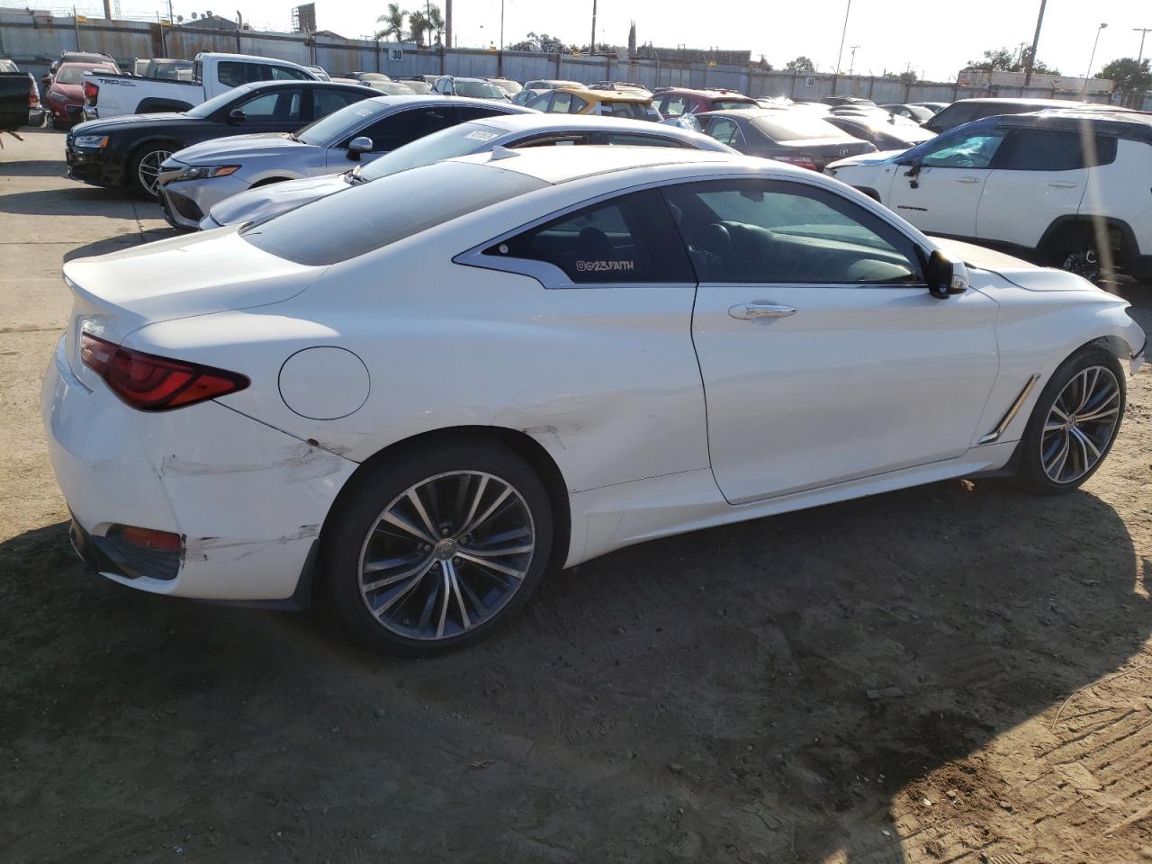 Photo 2 VIN: JN1CV7EKXHM111101 - INFINITI Q60 