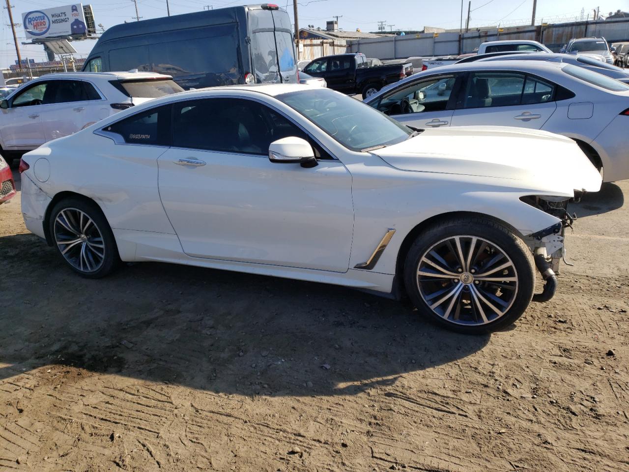 Photo 3 VIN: JN1CV7EKXHM111101 - INFINITI Q60 