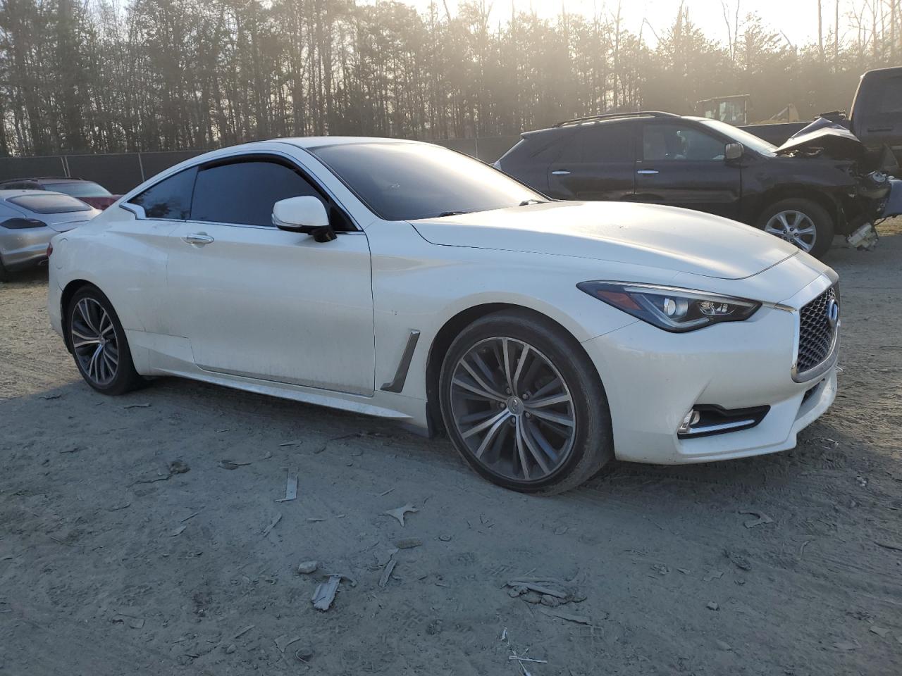 Photo 3 VIN: JN1CV7EL1HM320817 - INFINITI Q60 