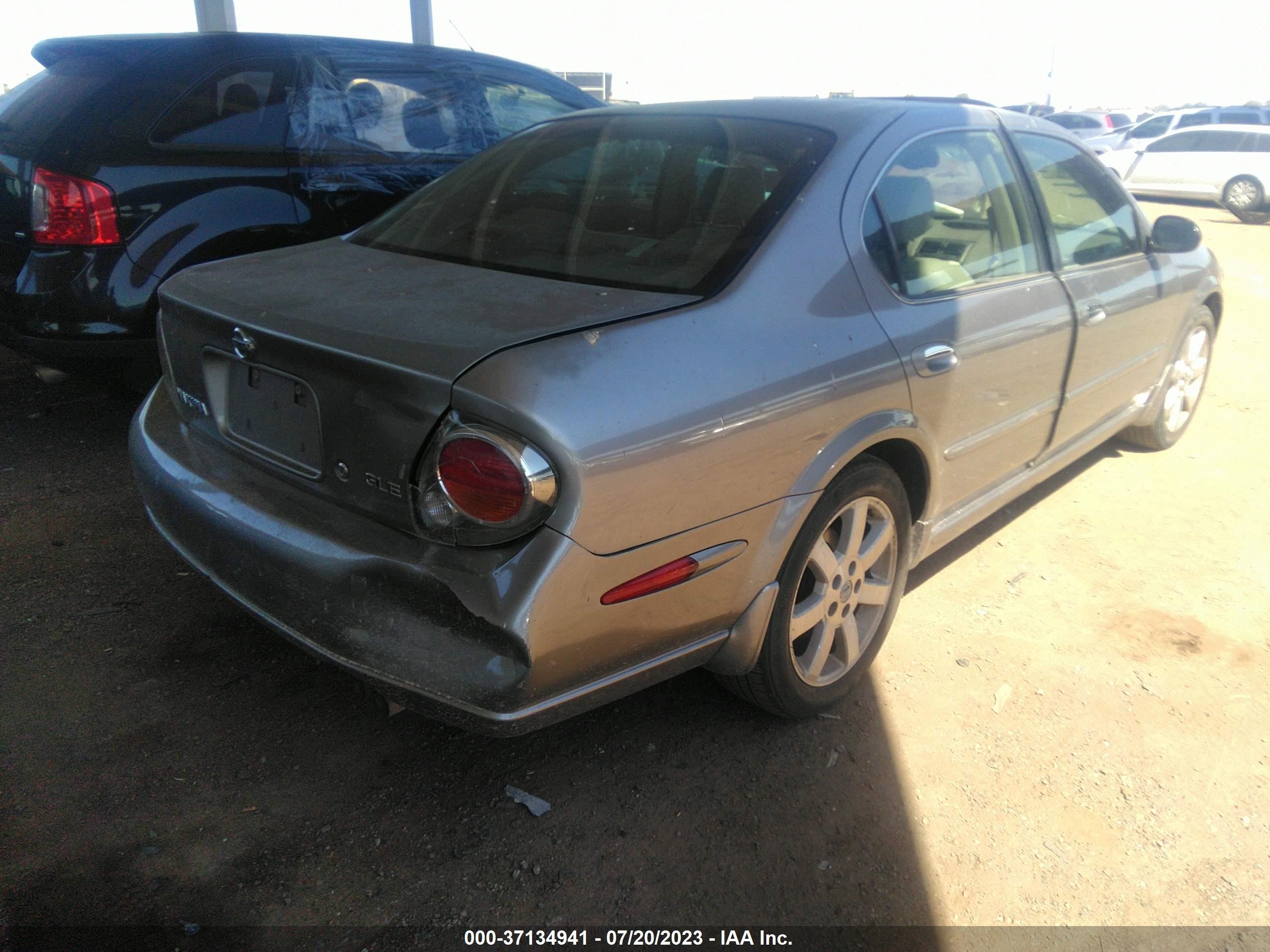 Photo 3 VIN: JN1DA31A33T413544 - NISSAN MAXIMA 