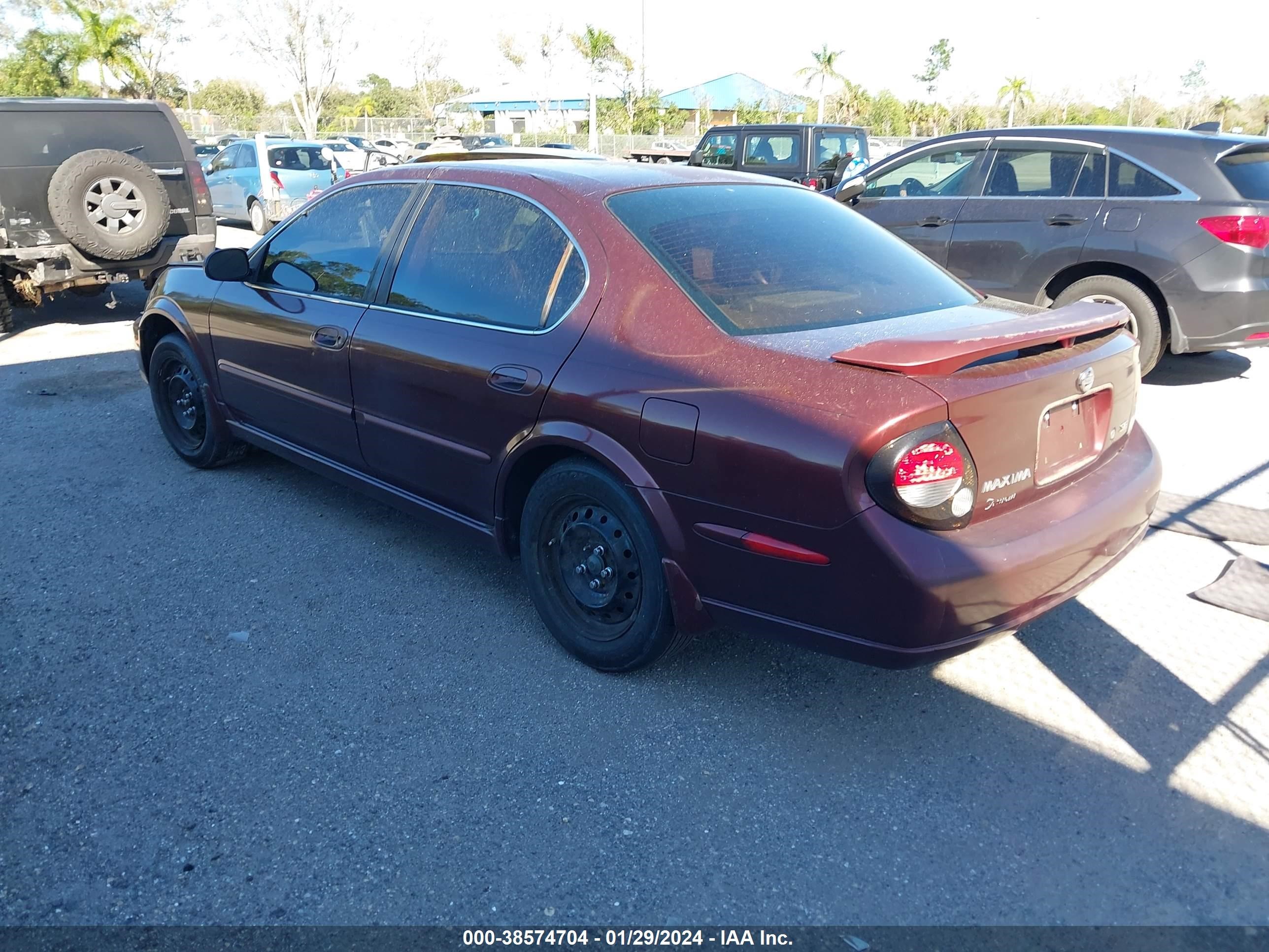 Photo 2 VIN: JN1DA31D42T416025 - NISSAN MAXIMA 