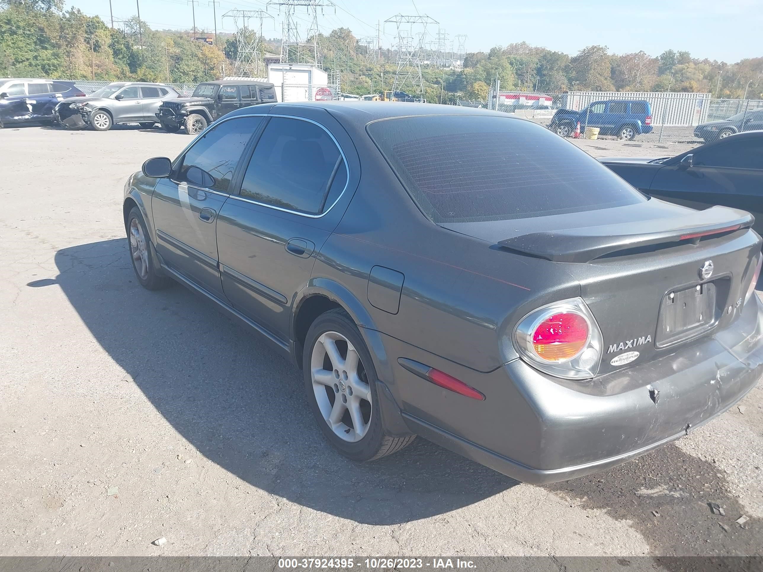 Photo 2 VIN: JN1DA31D53T525210 - NISSAN MAXIMA 