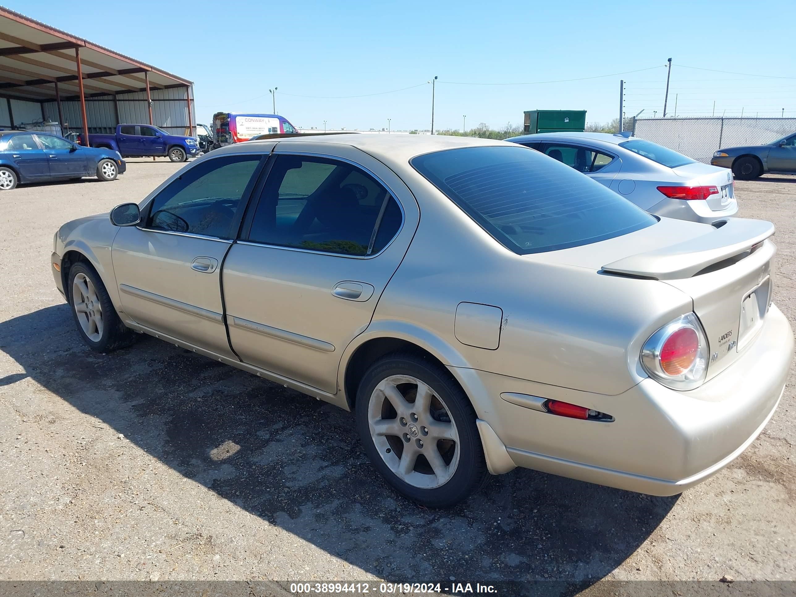 Photo 2 VIN: JN1DA31DX2T445240 - NISSAN MAXIMA 