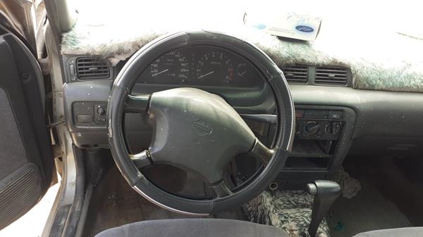 Photo 11 VIN: JN1DB41SXYW002725 - NISSAN SUNNY 