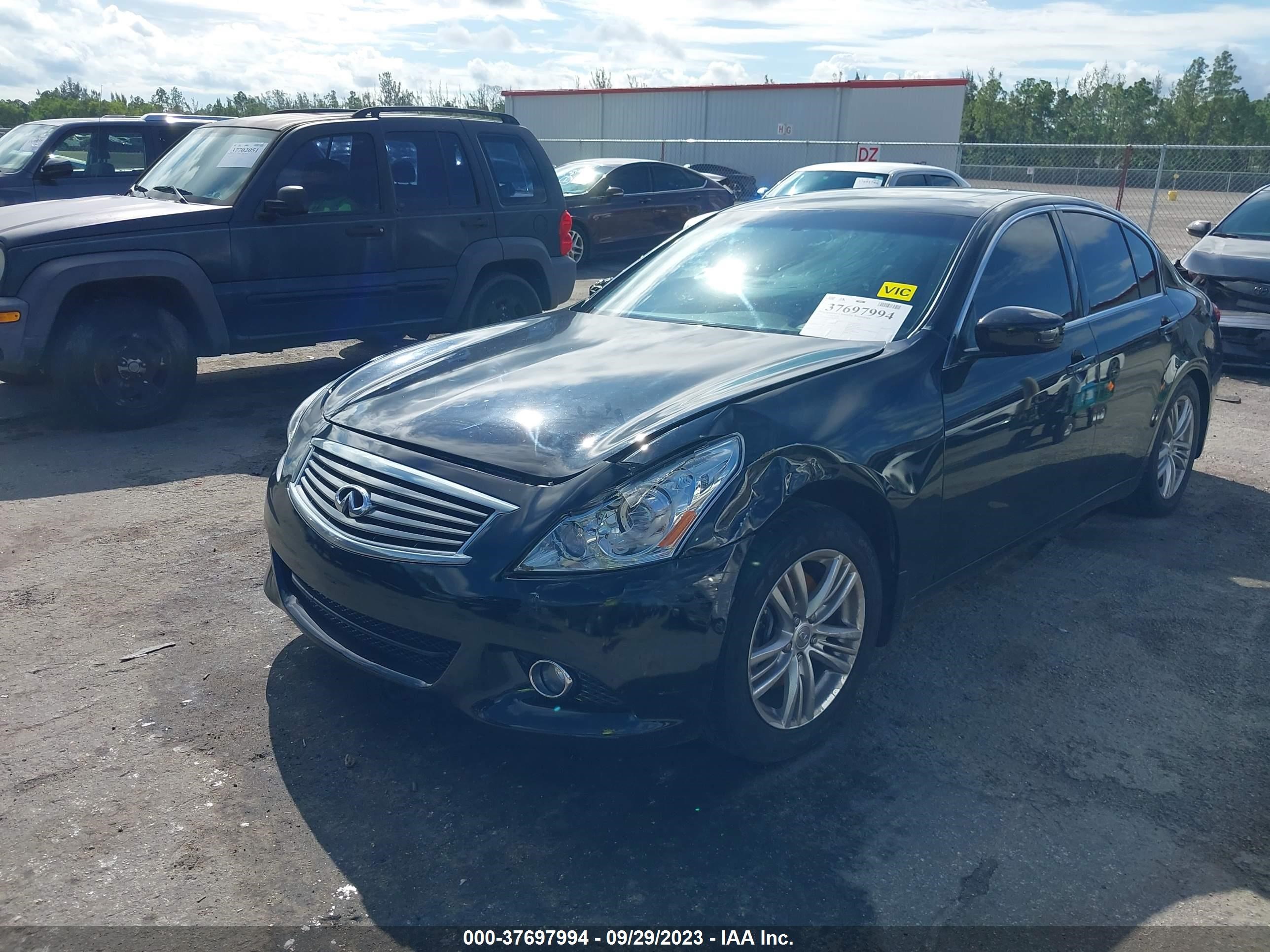 Photo 1 VIN: JN1DV6AP0CM700957 - INFINITI G 