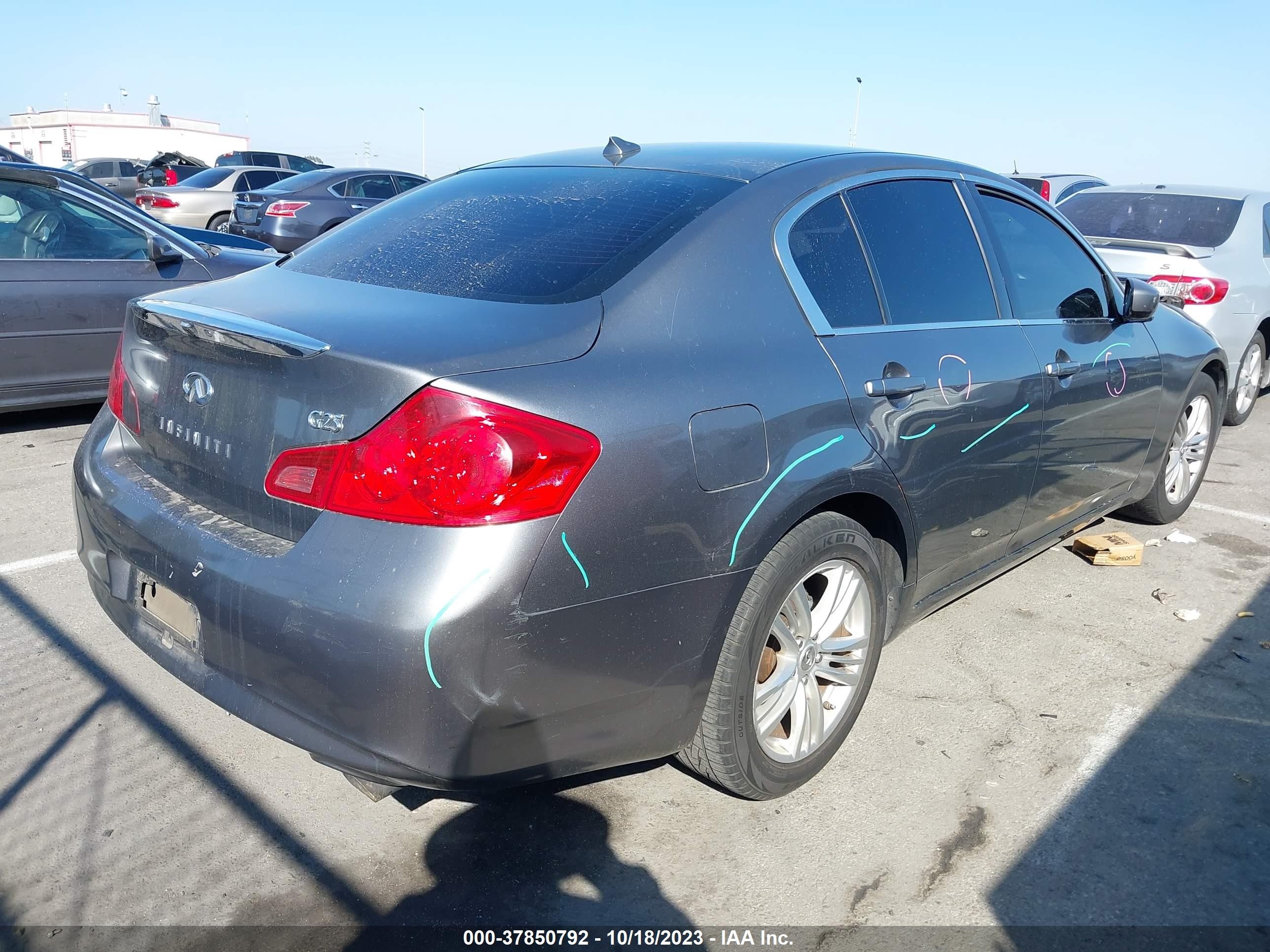 Photo 3 VIN: JN1DV6AP4BM604022 - INFINITI G 