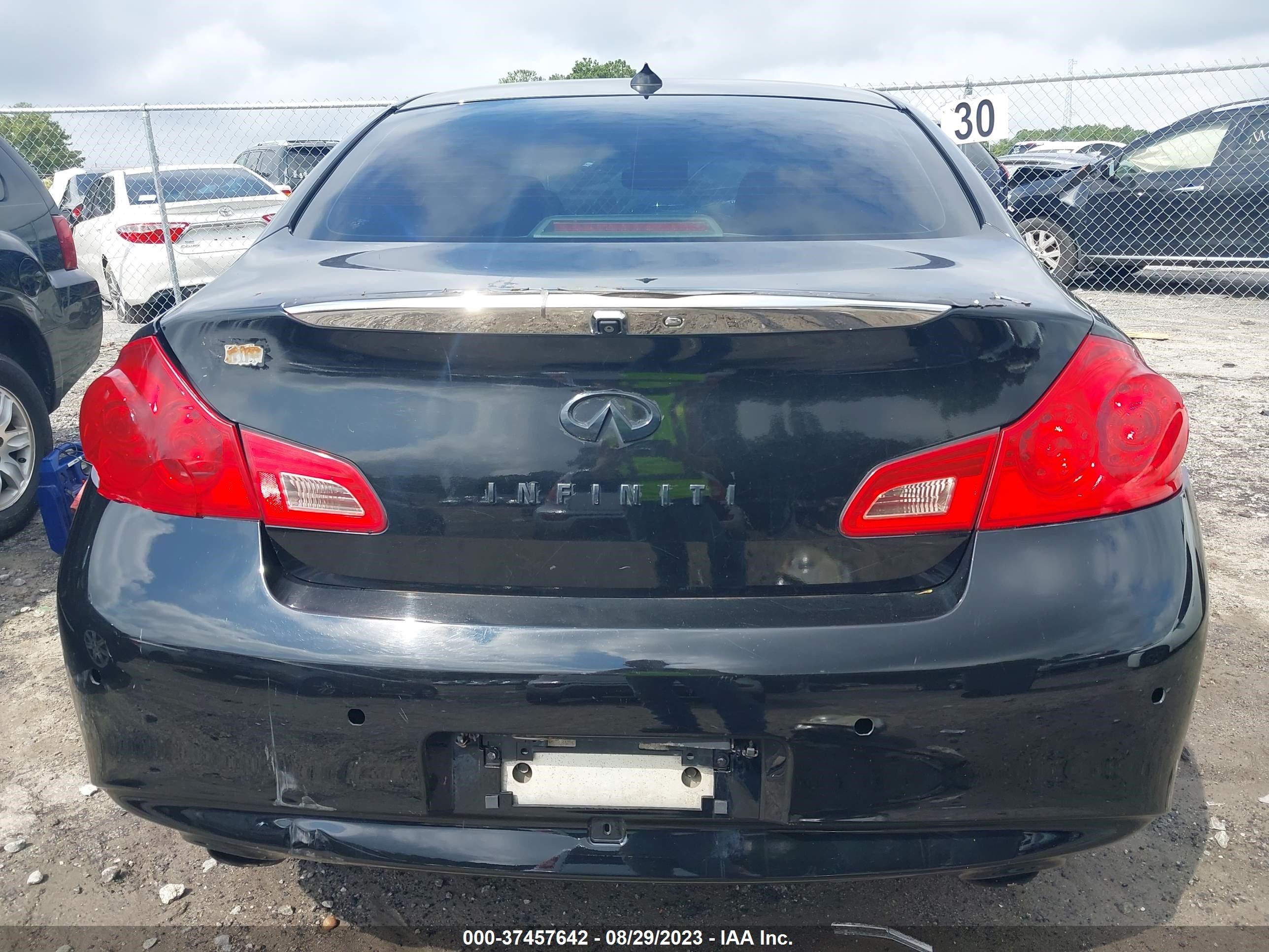 Photo 16 VIN: JN1DV6AP7CM700504 - INFINITI G 