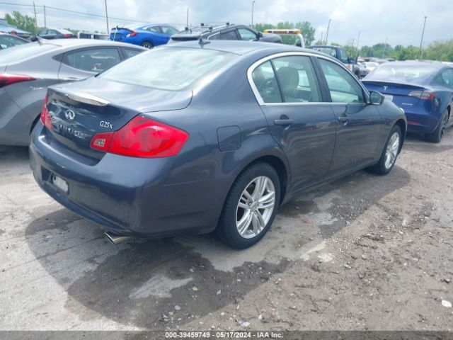 Photo 3 VIN: JN1DV6AR8BM451565 - INFINITI G25X 