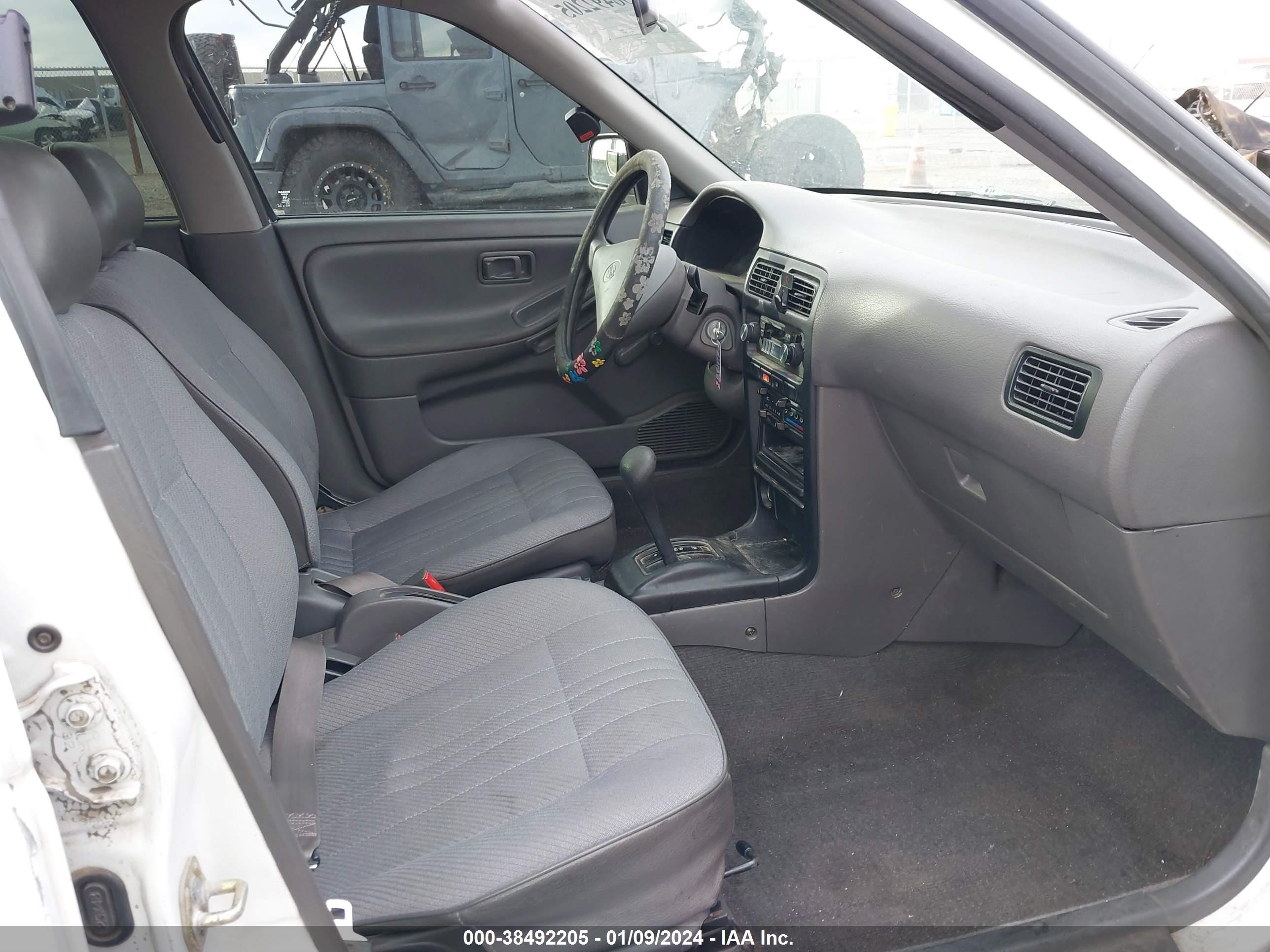 Photo 4 VIN: JN1EB31P3PU232014 - NISSAN SENTRA 