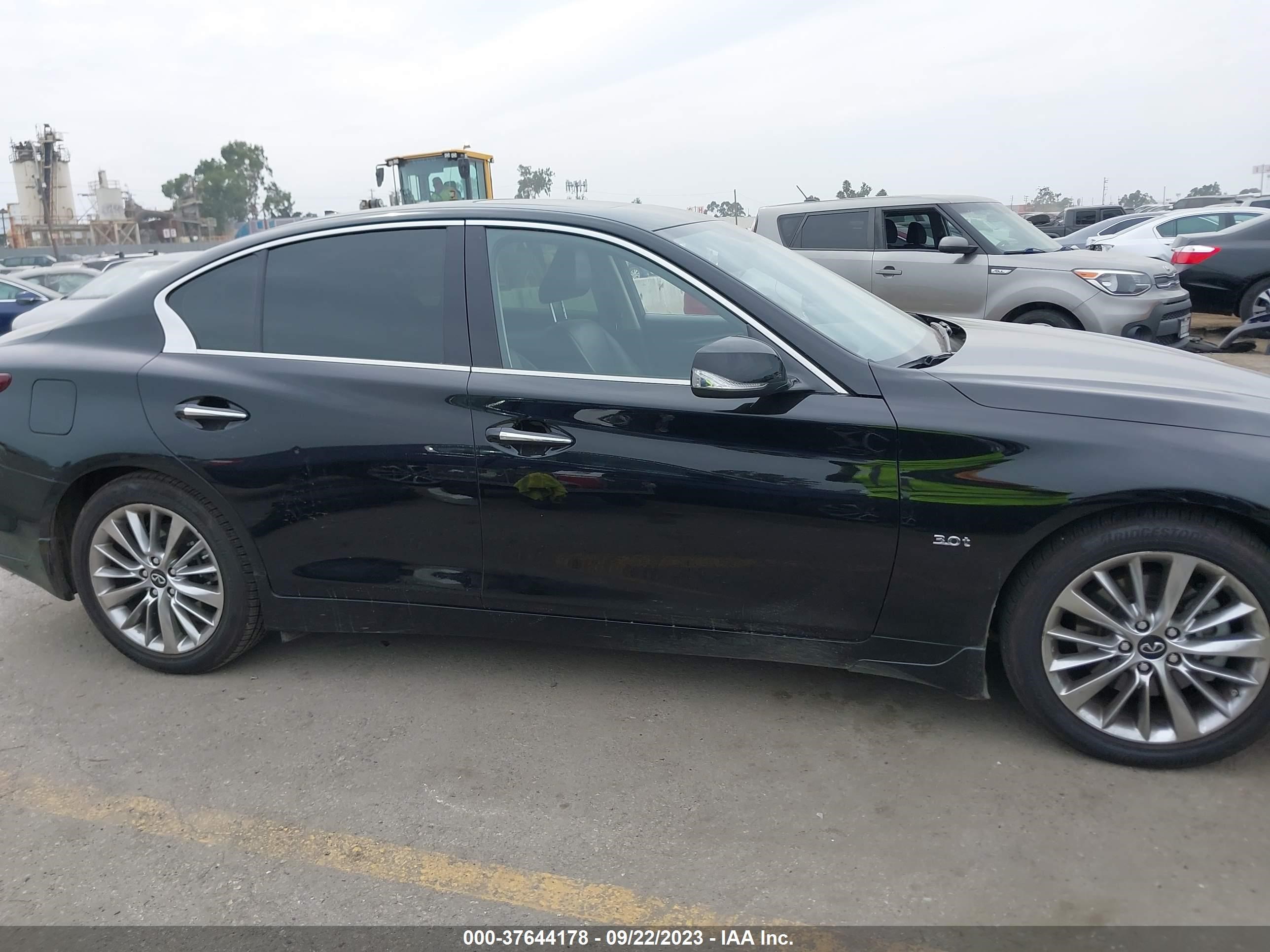 Photo 12 VIN: JN1EV7AP0KM541933 - INFINITI Q50 