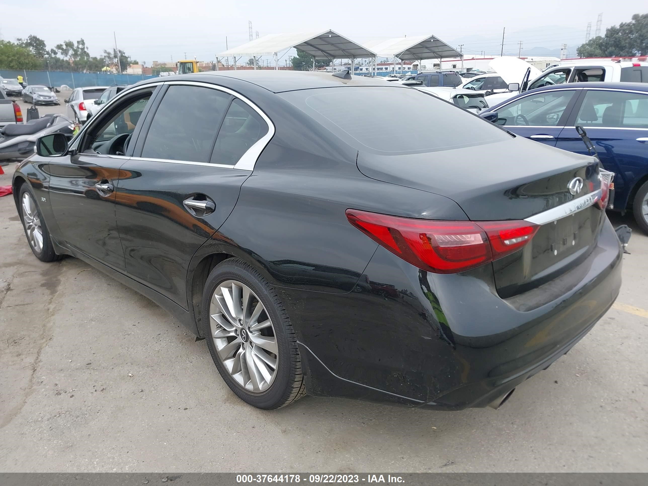 Photo 2 VIN: JN1EV7AP0KM541933 - INFINITI Q50 