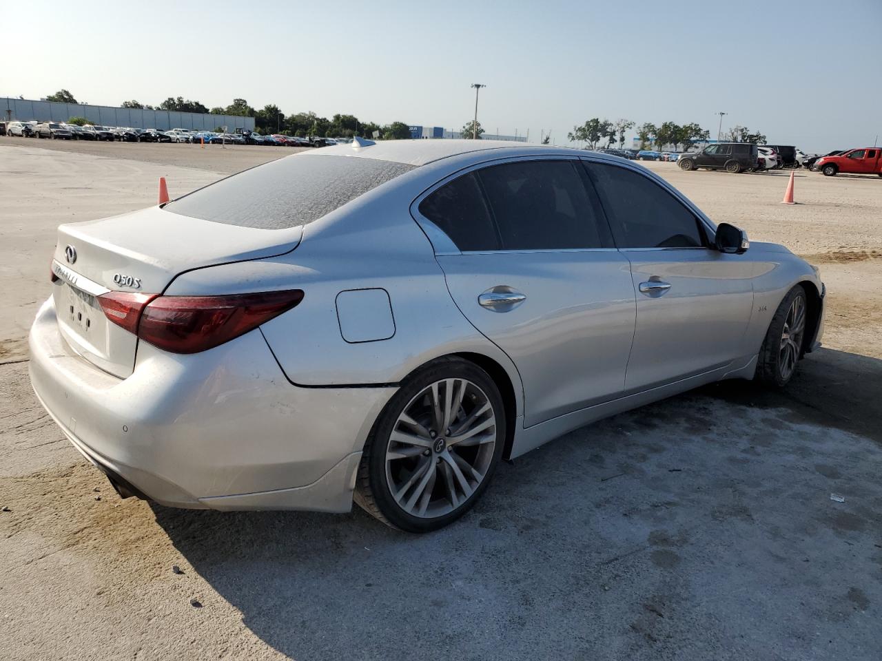 Photo 2 VIN: JN1EV7AP1JM358359 - INFINITI Q50 