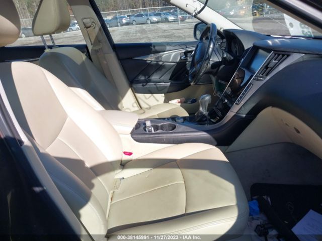 Photo 4 VIN: JN1EV7AP2HM738823 - INFINITI Q50 