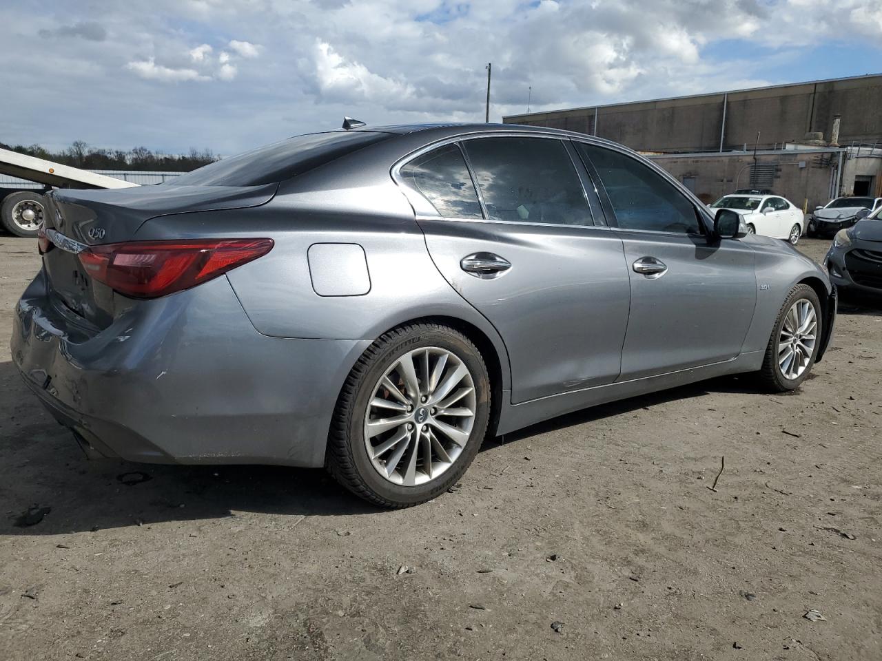 Photo 2 VIN: JN1EV7AP2JM361433 - INFINITI Q50 