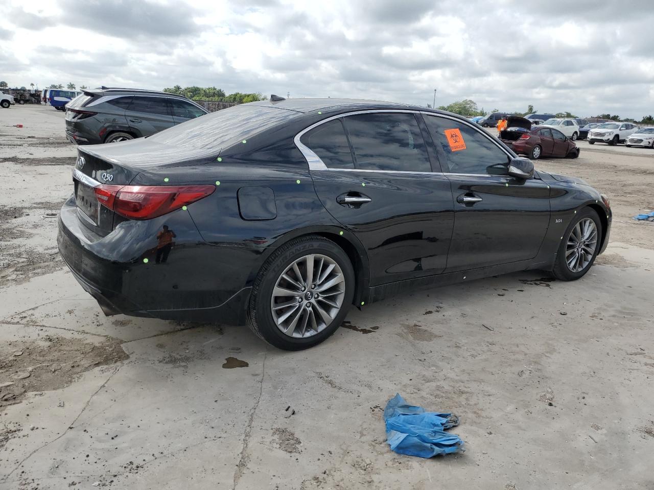 Photo 2 VIN: JN1EV7AP3KM510840 - INFINITI Q50 