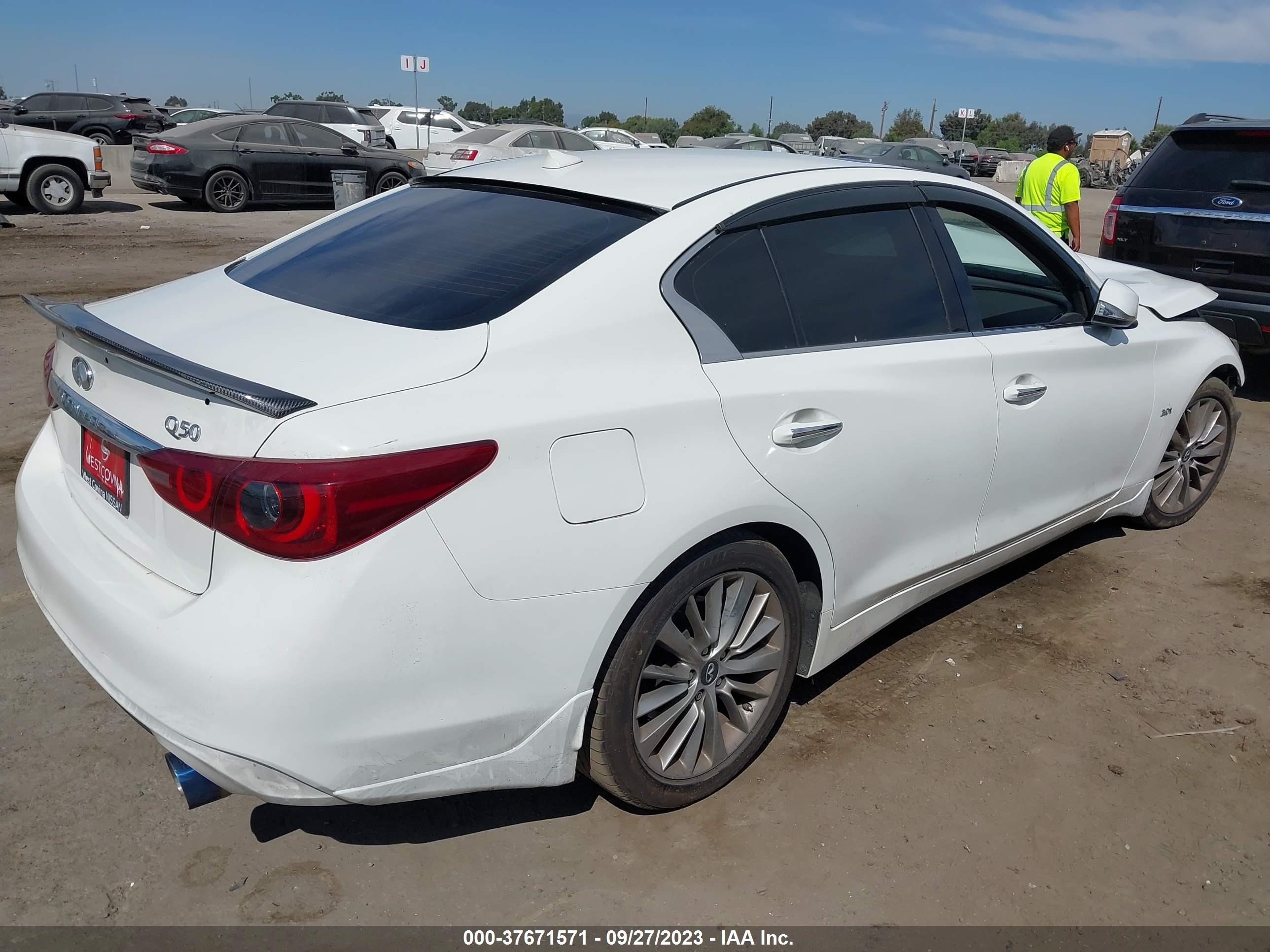 Photo 3 VIN: JN1EV7AP3KM514192 - INFINITI Q50 