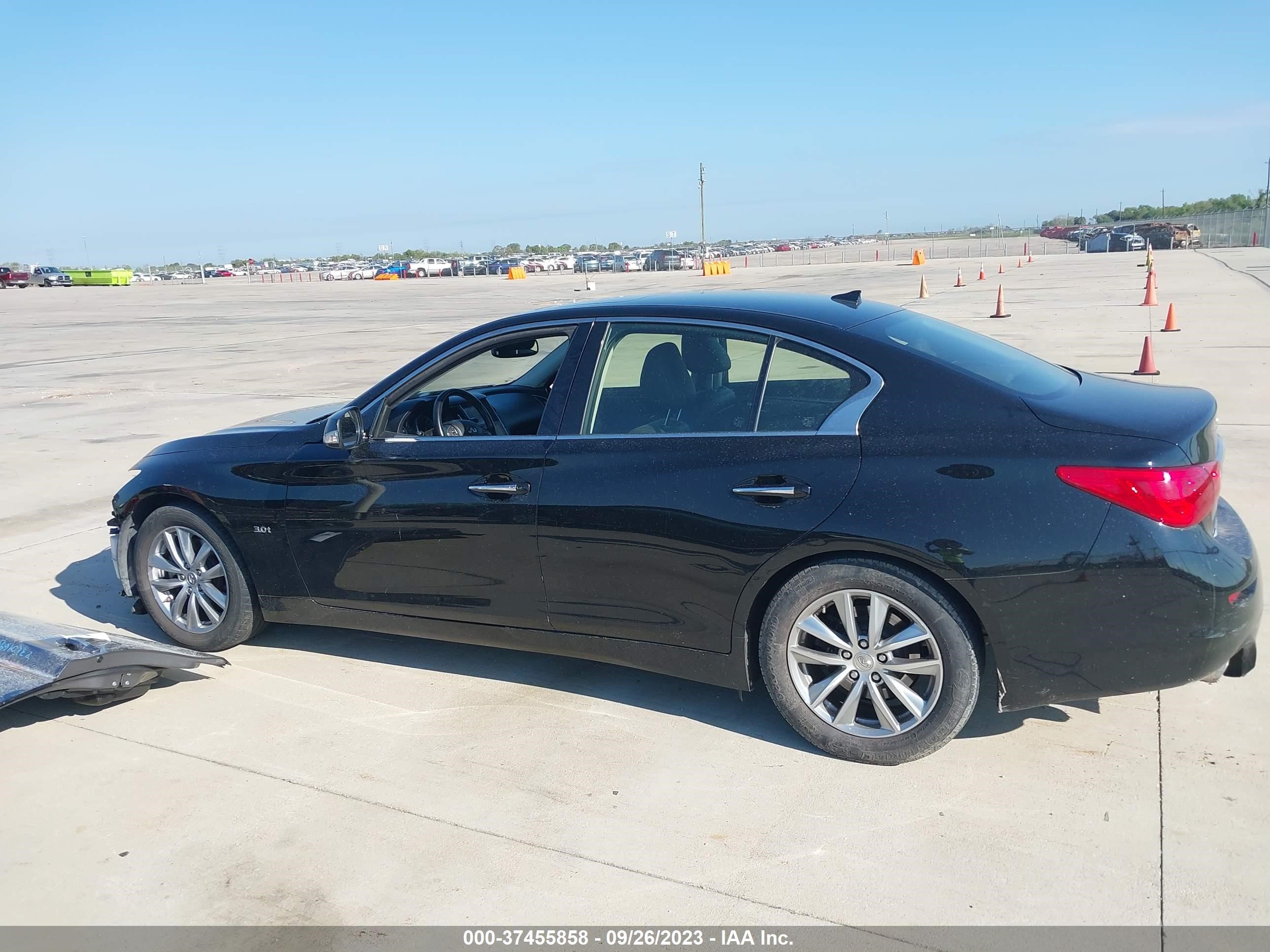 Photo 14 VIN: JN1EV7AP4HM738161 - INFINITI Q50 