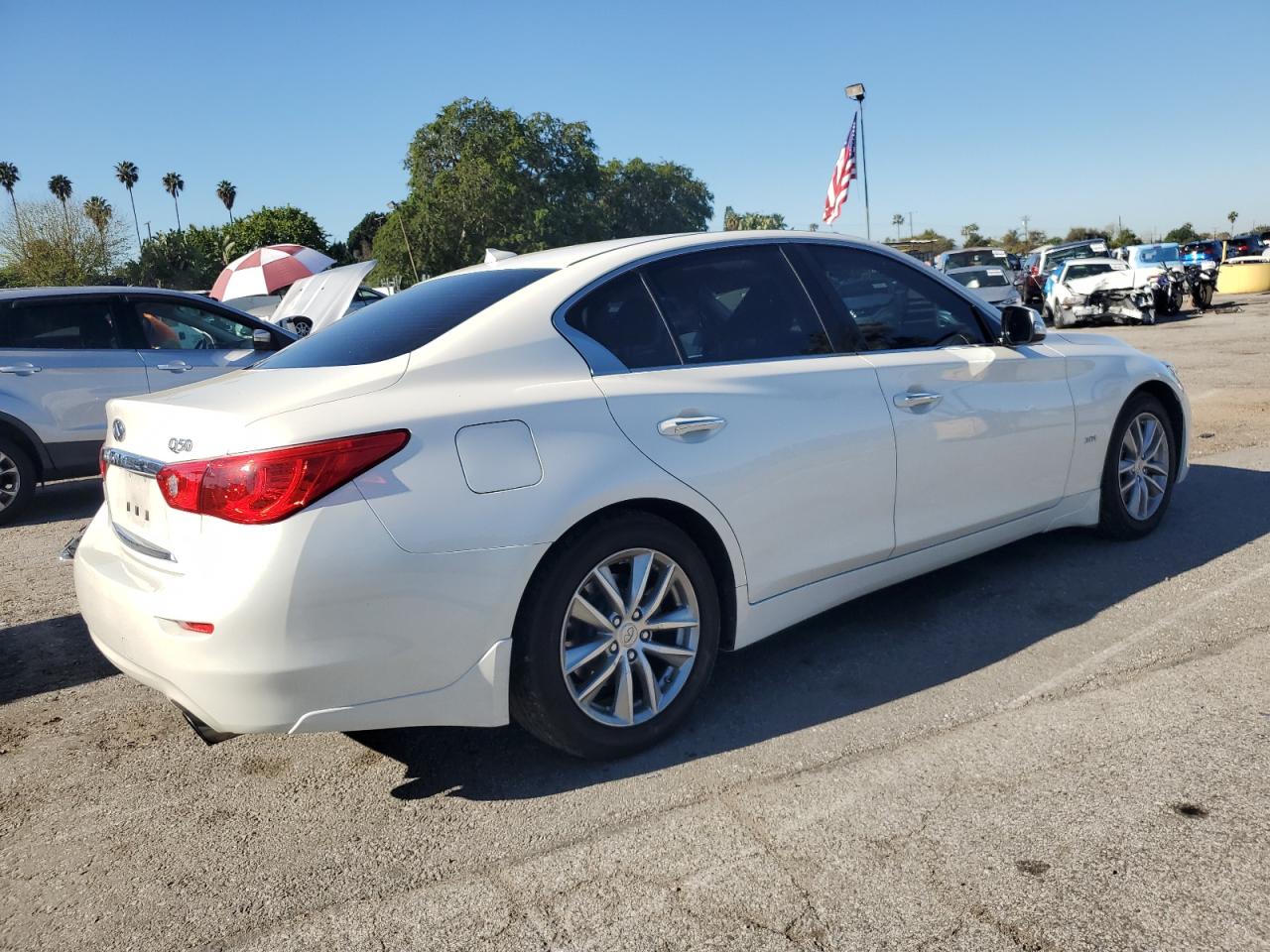 Photo 2 VIN: JN1EV7AP5HM732868 - INFINITI Q50 