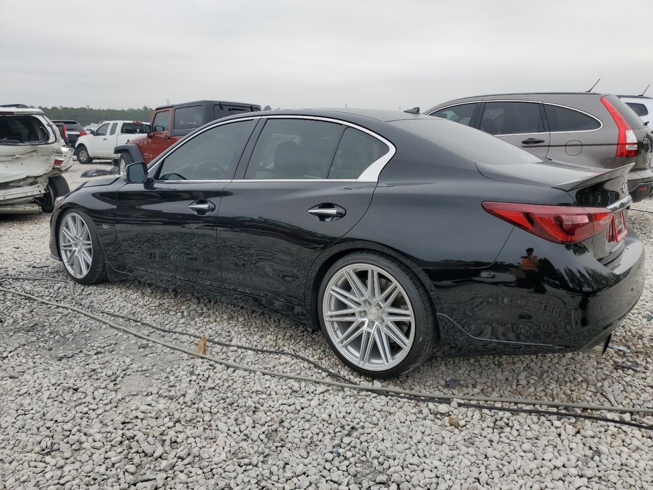 Photo 1 VIN: JN1EV7AP5JM355318 - INFINITI Q50 