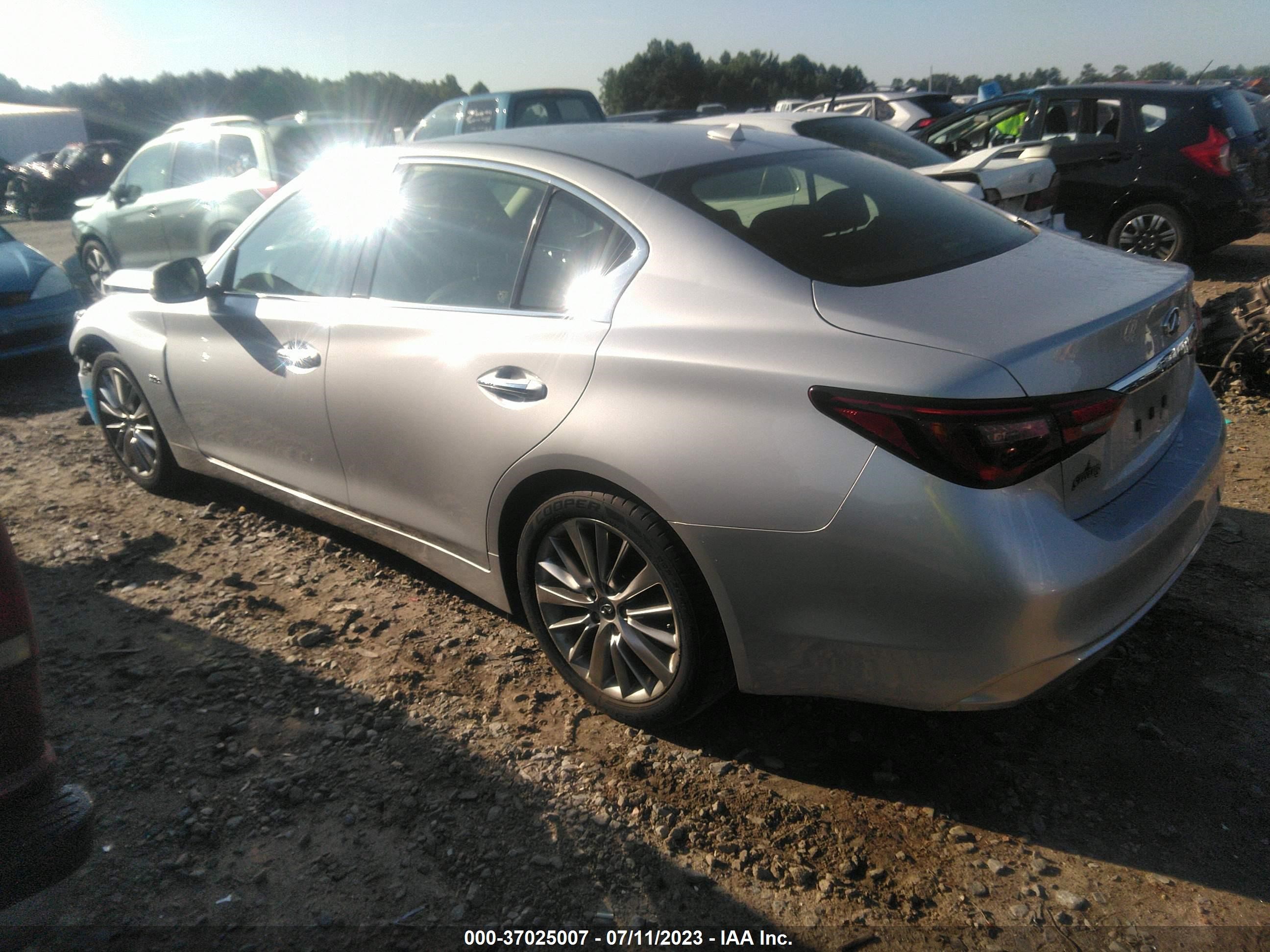 Photo 2 VIN: JN1EV7AP5JM359952 - INFINITI Q50 