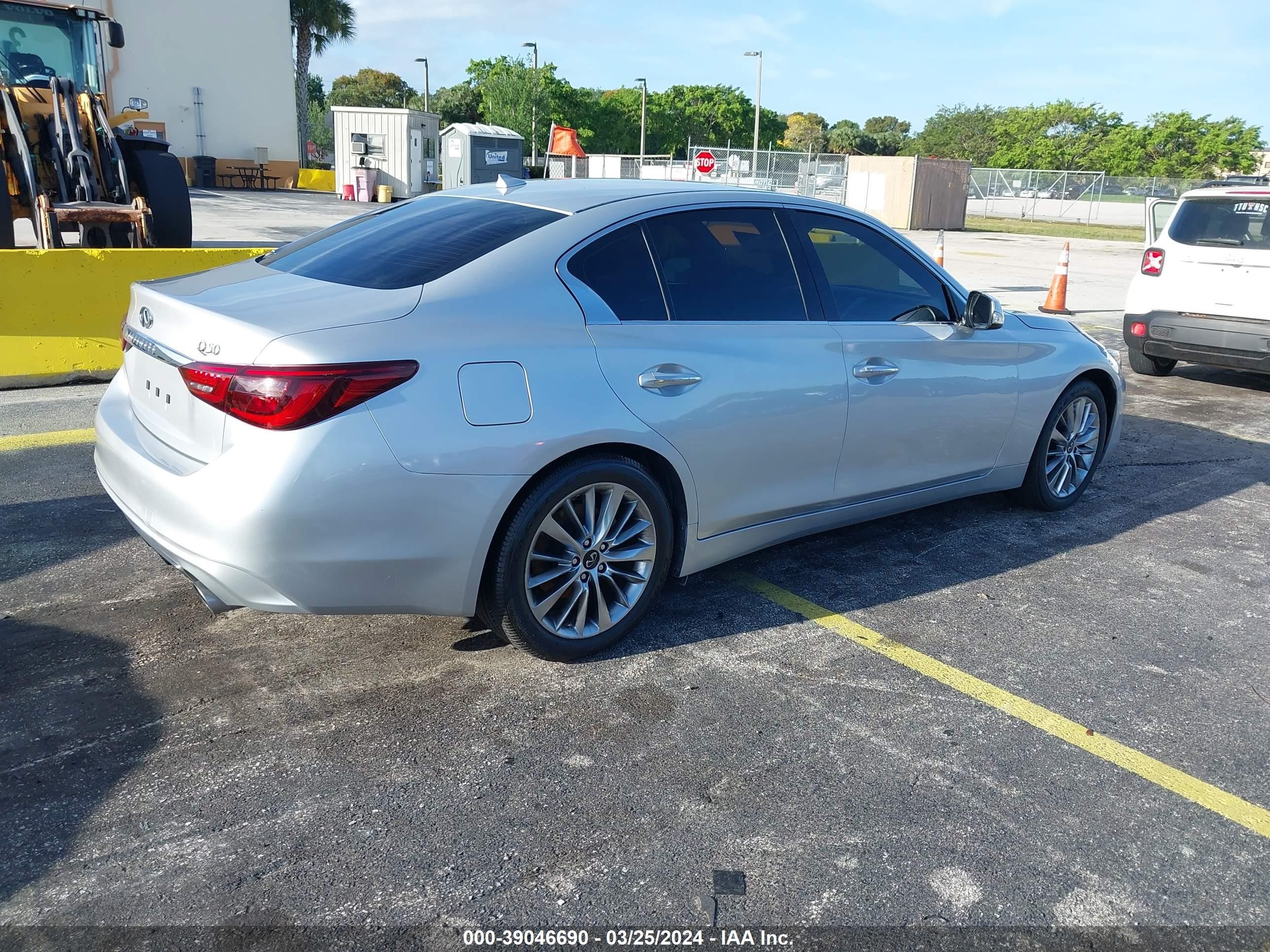 Photo 4 VIN: JN1EV7AP6LM205432 - INFINITI Q50 