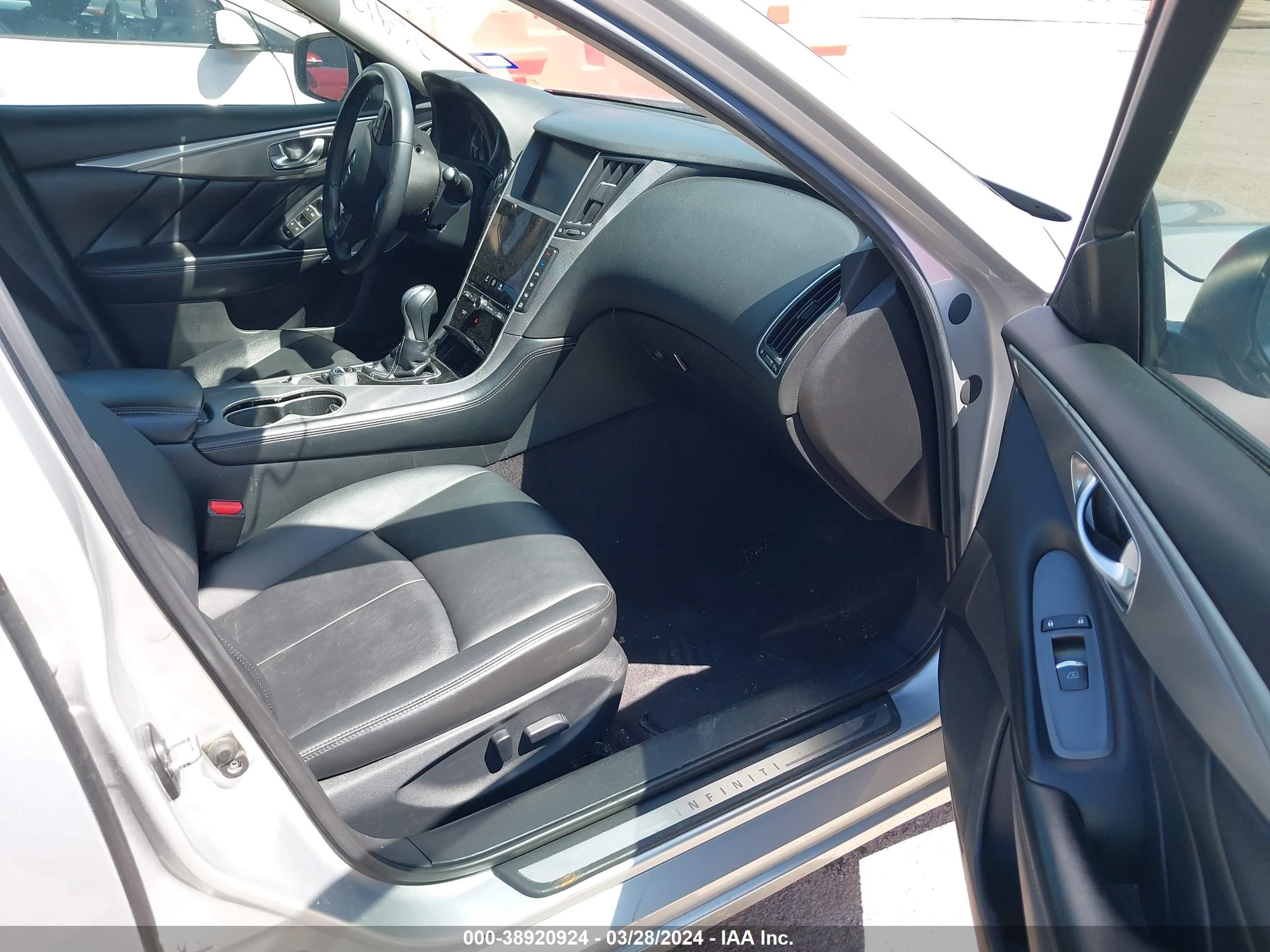 Photo 4 VIN: JN1EV7AP7HM739174 - INFINITI Q50 