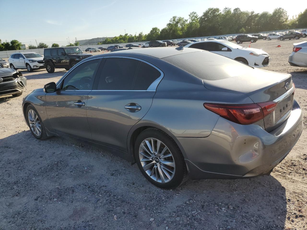 Photo 1 VIN: JN1EV7AP9JM356410 - INFINITI Q50 