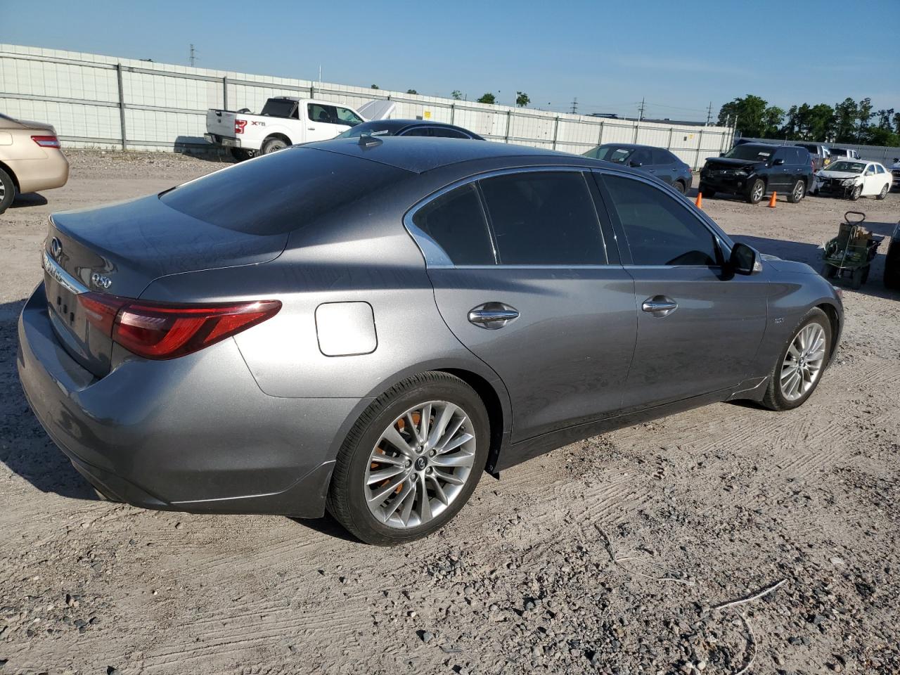 Photo 2 VIN: JN1EV7AP9JM356410 - INFINITI Q50 