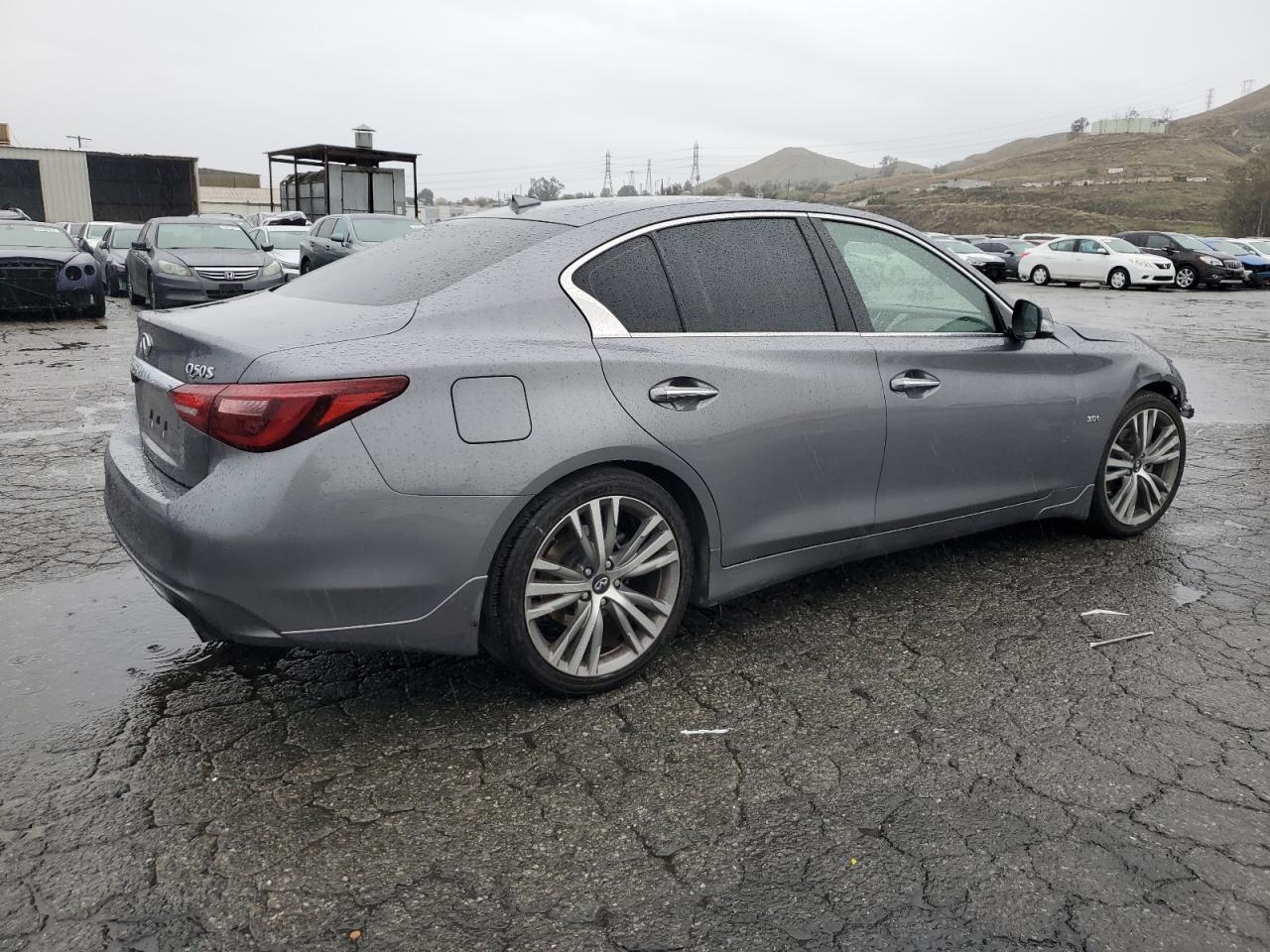 Photo 2 VIN: JN1EV7APXJM591575 - INFINITI Q50 