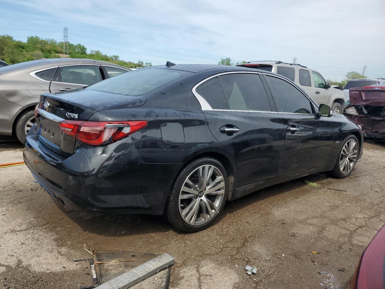 Photo 2 VIN: JN1EV7AR0JM441847 - INFINITI Q50 